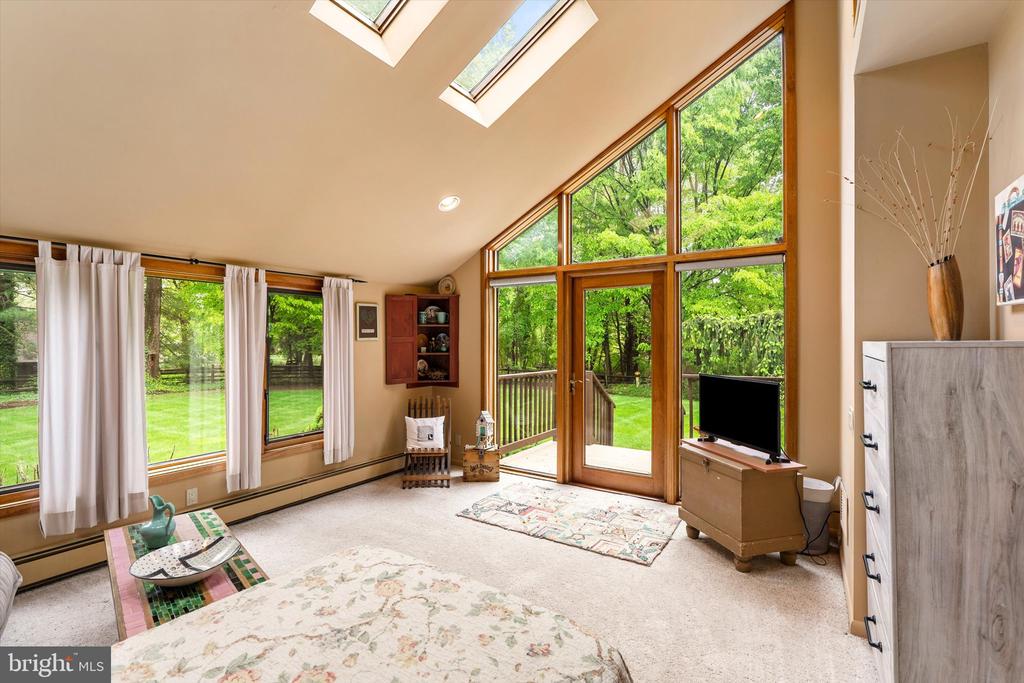 Wrightstown, New Jersey, 08562, United States, 5 Bedrooms Bedrooms, ,4 BathroomsBathrooms,Residential,For Sale,2048850