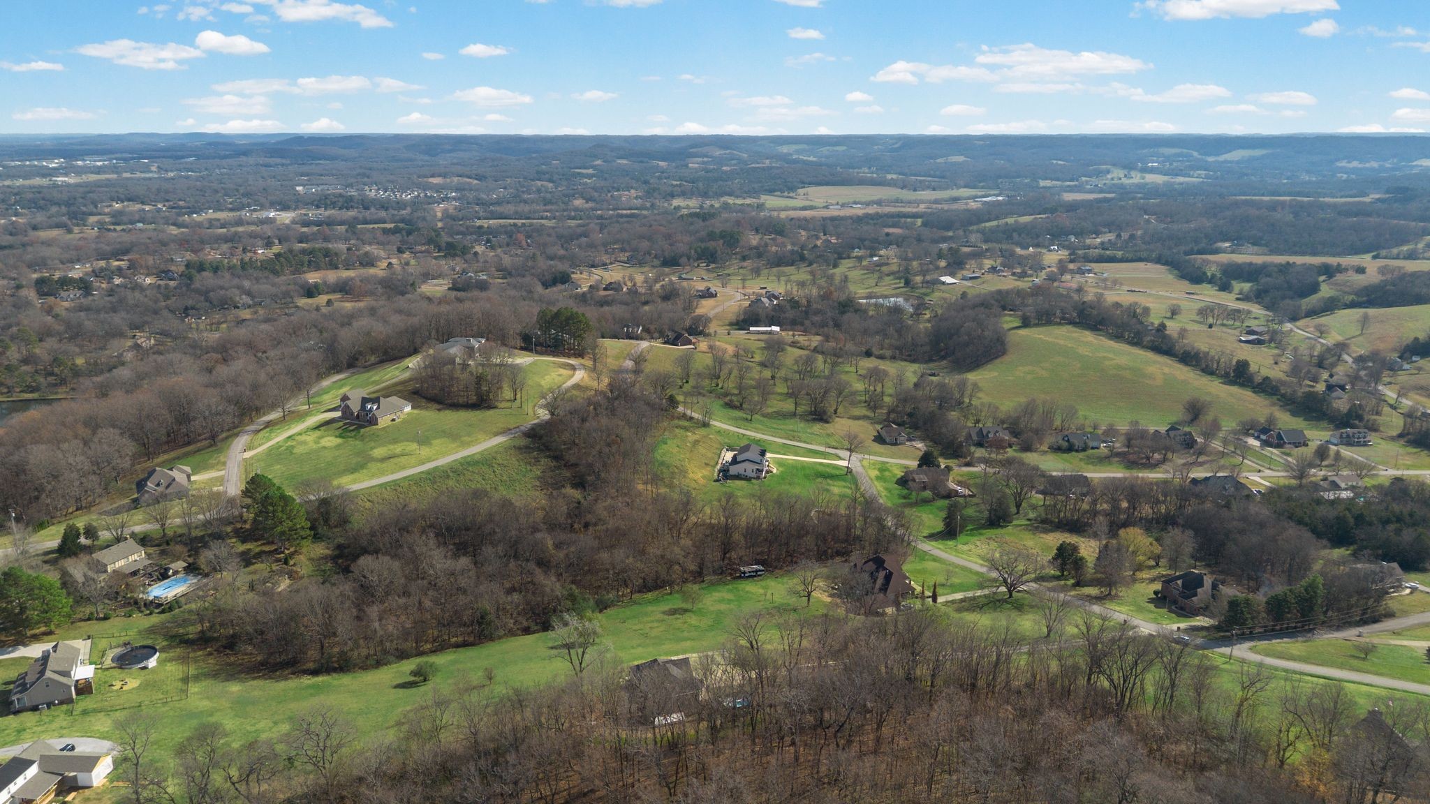 Lewisburg, Tennessee, 37091, United States, 4 Bedrooms Bedrooms, ,3 BathroomsBathrooms,Residential,For Sale,1999662