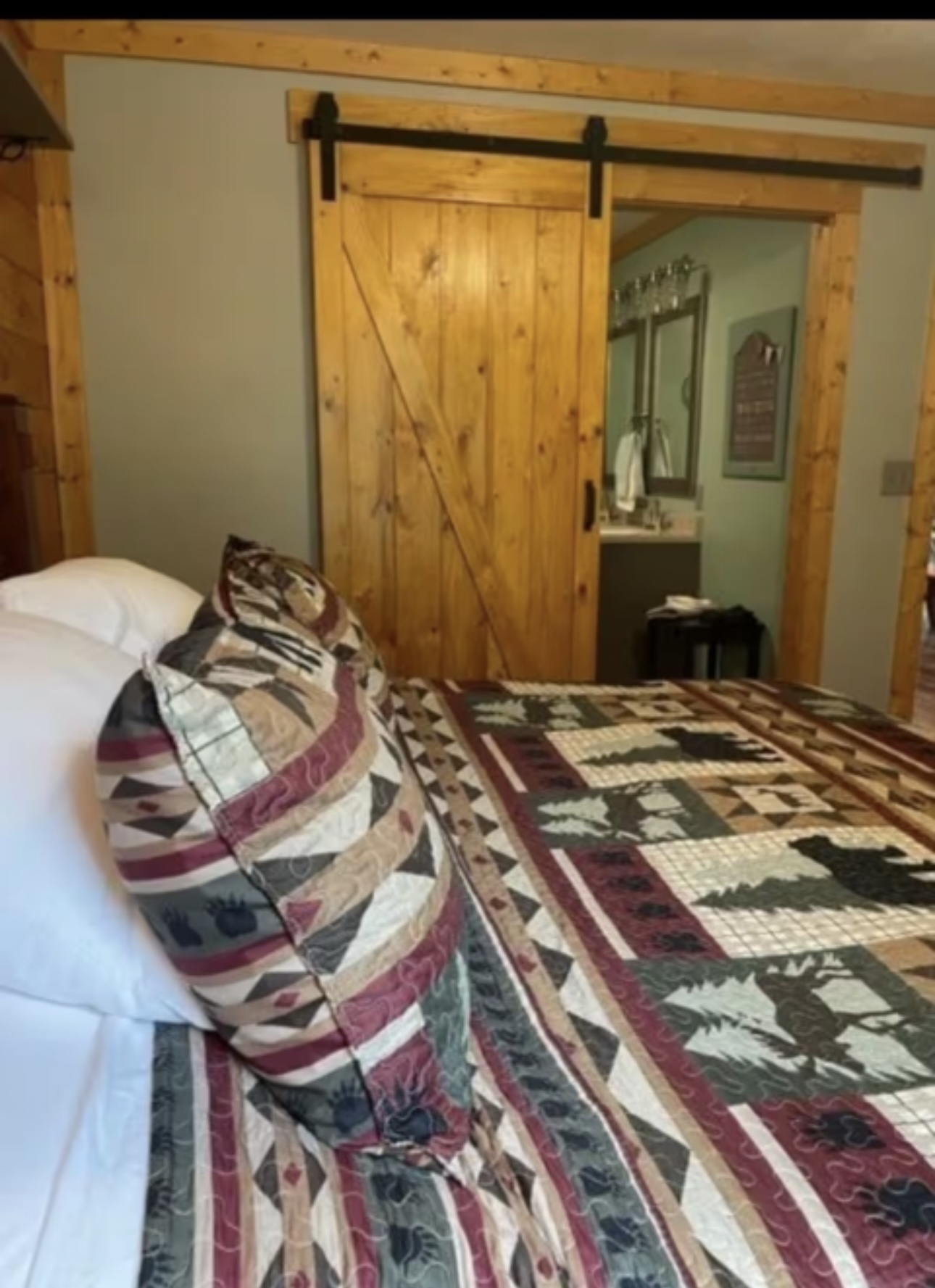 Gatlinburg, Tennessee, 37738, United States, 4 Bedrooms Bedrooms, ,2 BathroomsBathrooms,Residential,For Sale,2005495