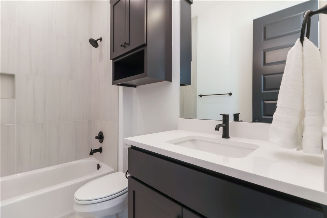 Bentonville, Arkansas, 72713, United States, 4 Bedrooms Bedrooms, ,3 BathroomsBathrooms,Residential,For Sale,1989586