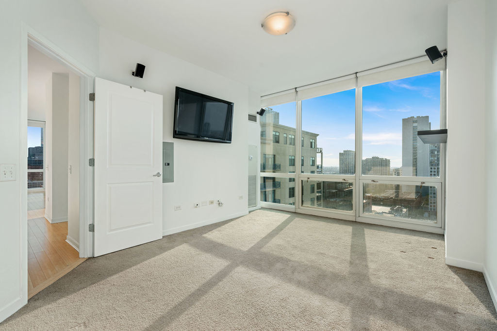 Chicago, Illinois, 60654, United States, 2 Bedrooms Bedrooms, ,2 BathroomsBathrooms,Residential,For Sale,2023222