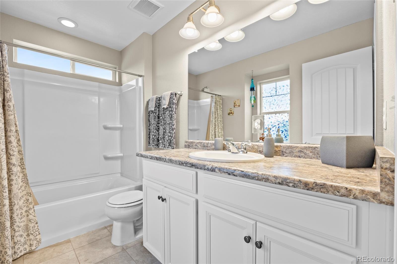Denver, Colorado, 80247, United States, 3 Bedrooms Bedrooms, ,3 BathroomsBathrooms,Residential,For Sale,1906676
