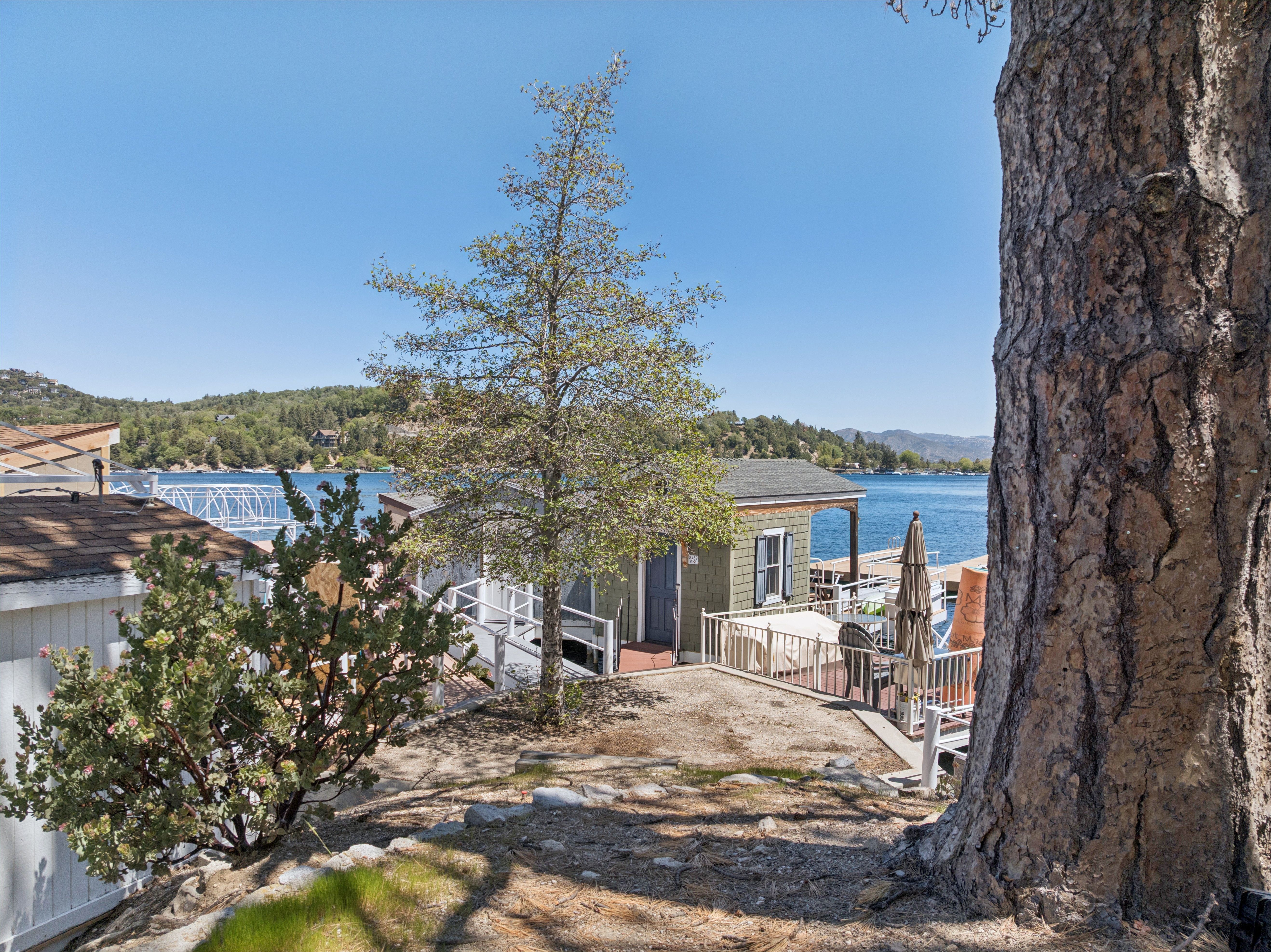  222 Holiday Drive, Lake Arrowhead, CA 92352 - 物件實景