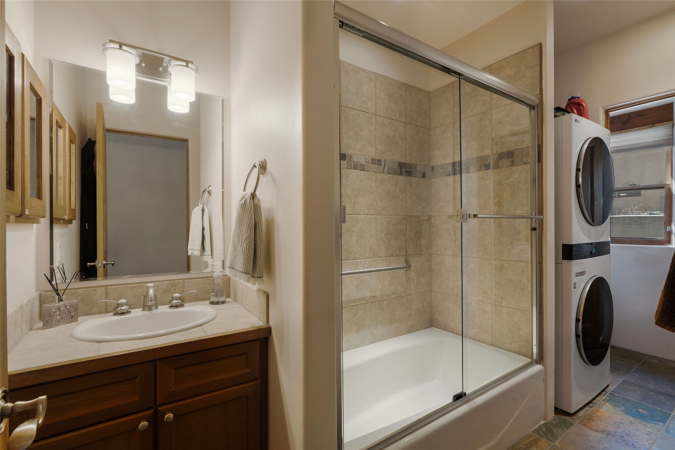  655 Bishops Lodge Road Unit B, - 物件實景