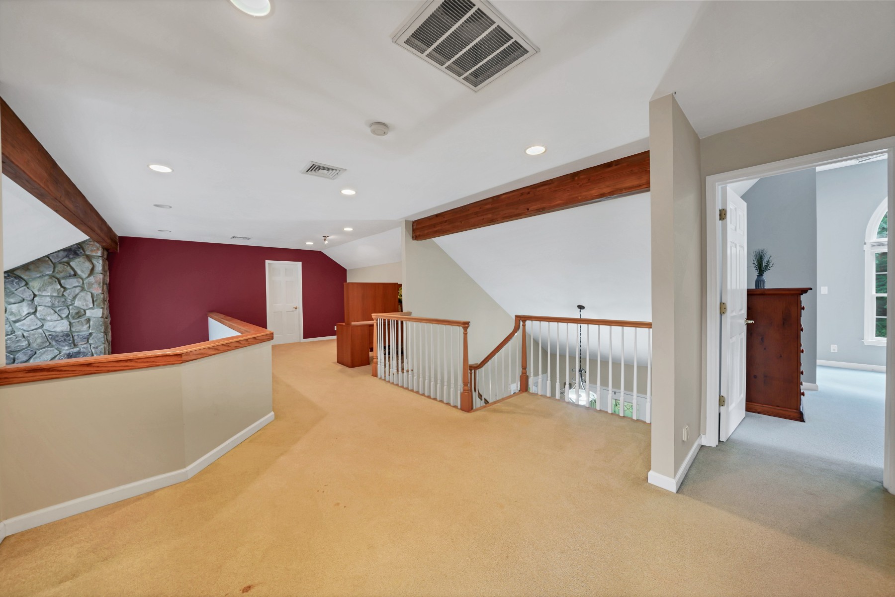  Custom Built Colonial Home with Mountain Views and Exceptional Outdoor Setting - 物件實景