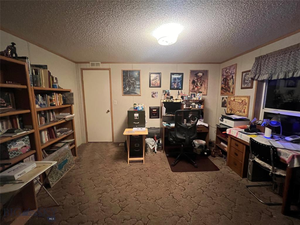 Butte, Montana, 59701, United States, 4 Bedrooms Bedrooms, ,2 BathroomsBathrooms,Residential,For Sale,1882095