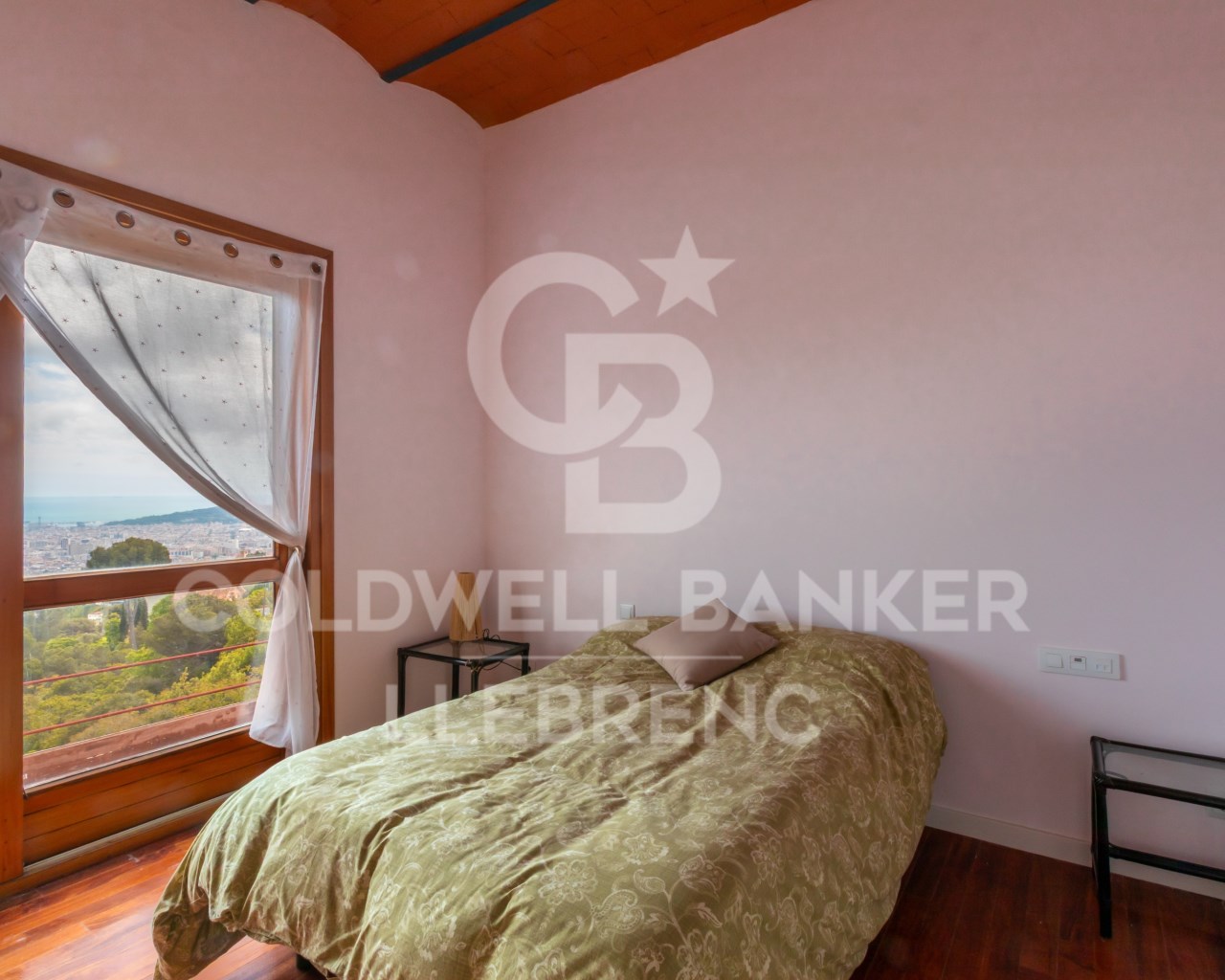 Barcelona, Catalonia, ES, 4 Bedrooms Bedrooms, ,3 BathroomsBathrooms,Residential,For Sale,1827300