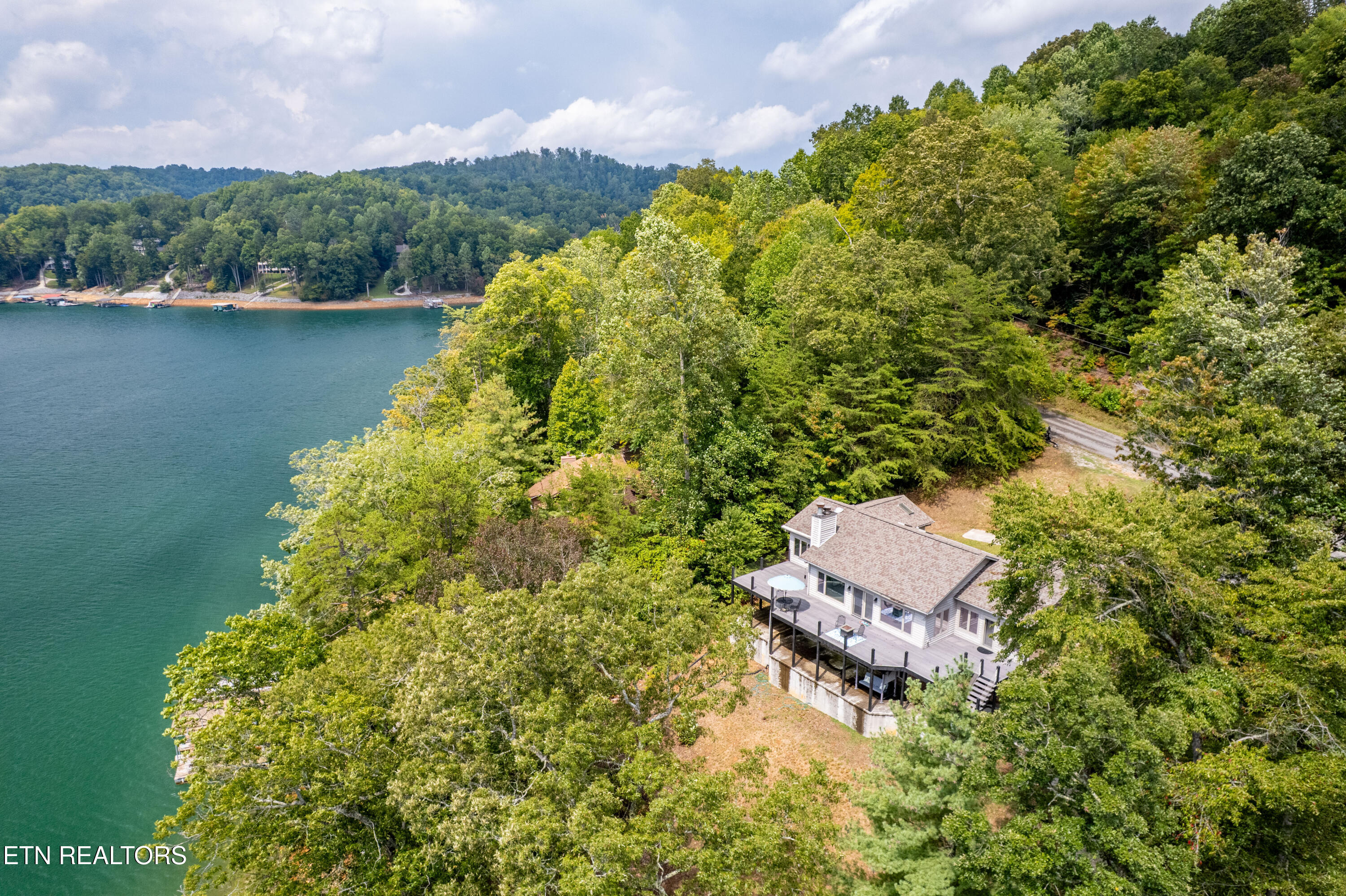 LaFollette, Tennessee, 37766, United States, 3 Bedrooms Bedrooms, ,4 BathroomsBathrooms,Residential,For Sale,1979718