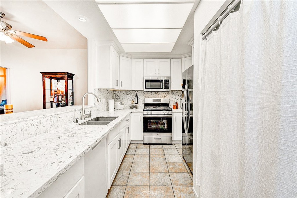 Garden Grove, California, 92843, United States, 2 Bedrooms Bedrooms, ,2 BathroomsBathrooms,Residential,For Sale,1962454