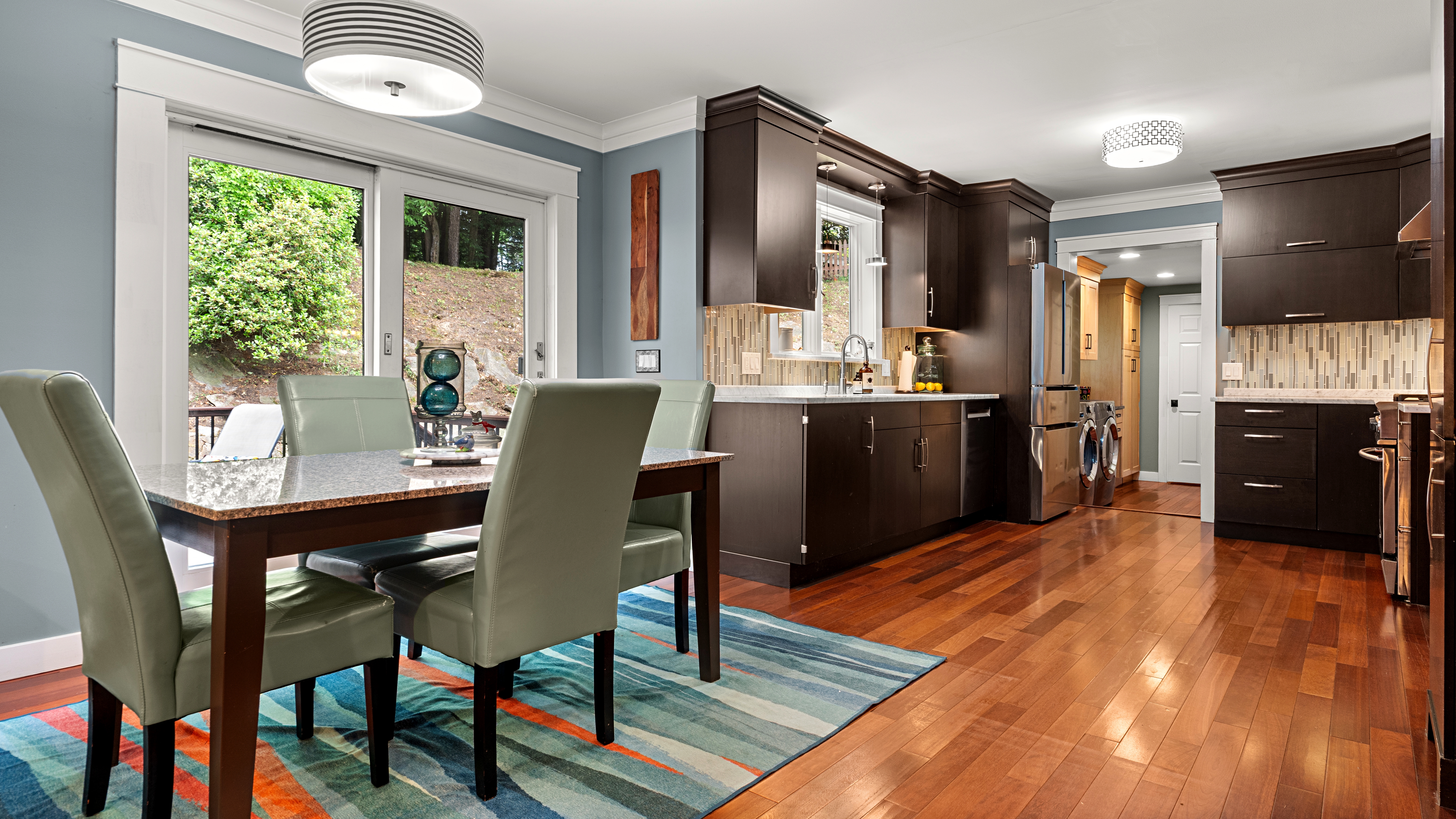  A Hilltop Wooded Retreat  Southeast Sleeper Modernized Colonial - 物件實景