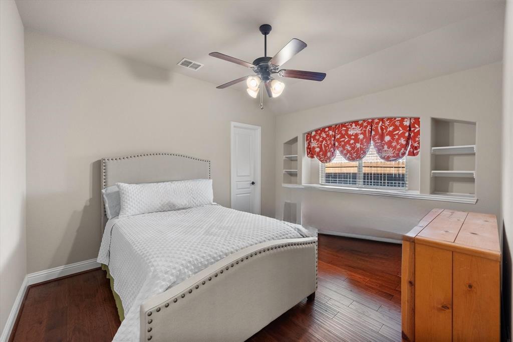 Grand Prairie, Texas, 75054, United States, 4 Bedrooms Bedrooms, ,3 BathroomsBathrooms,Residential,For Sale,1992930