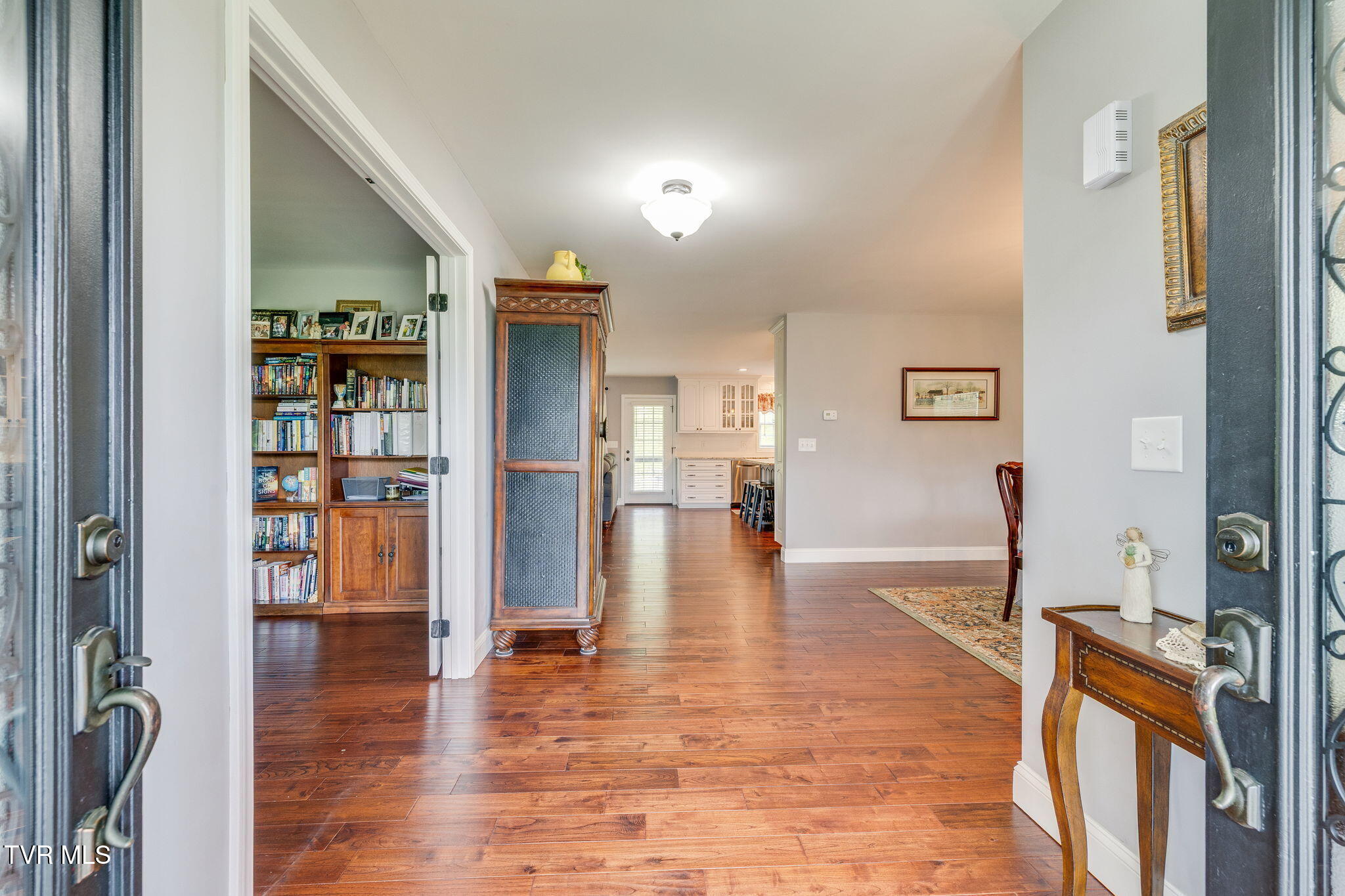 Bluff City, Tennessee, 37618, United States, 3 Bedrooms Bedrooms, ,4 BathroomsBathrooms,Residential,For Sale,2048525
