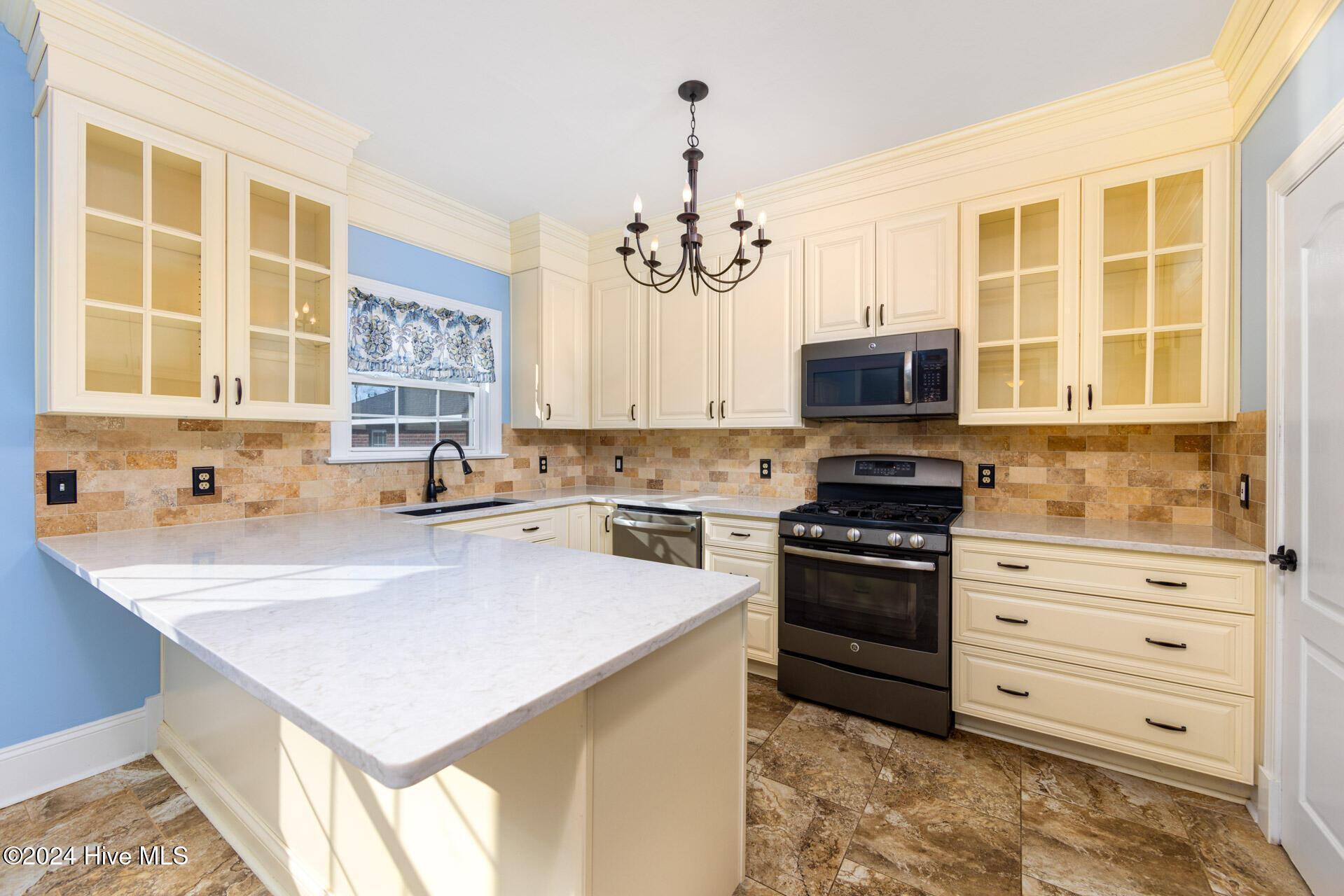Currituck, North Carolina, 27929, United States, 4 Bedrooms Bedrooms, ,4 BathroomsBathrooms,Residential,For Sale,1849903