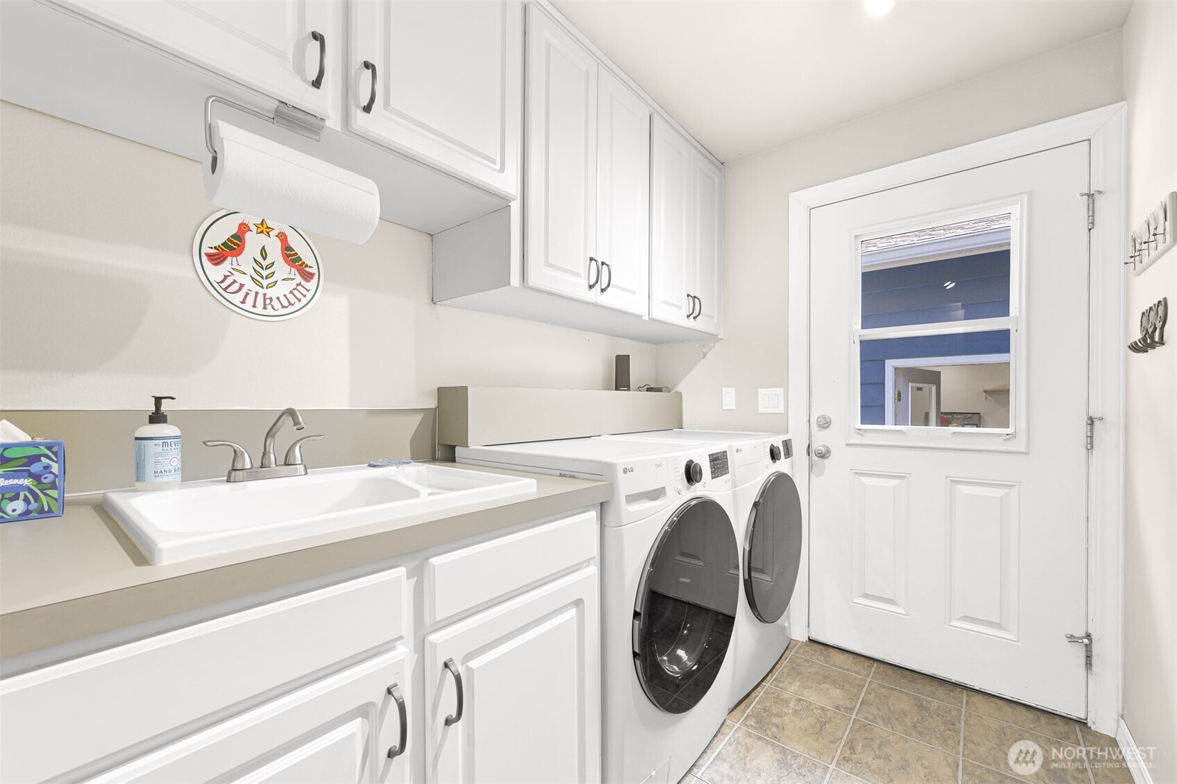 Ferndale, Washington, 98248, United States, 4 Bedrooms Bedrooms, ,3 BathroomsBathrooms,Residential,For Sale,1901183