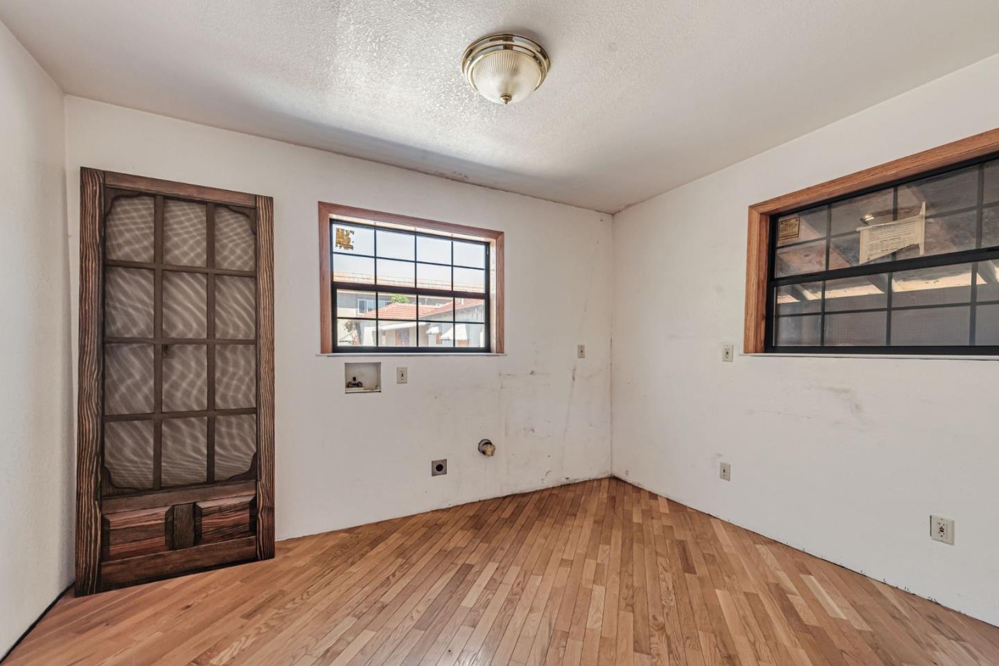 Santa Clara, California, 95051, United States, 3 Bedrooms Bedrooms, ,3 BathroomsBathrooms,Residential,For Sale,1941607