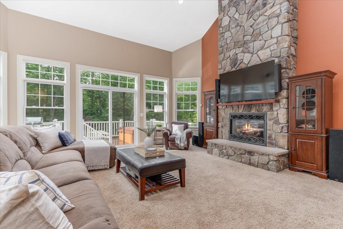 Bedford, New Hampshire, 03110, United States, 4 Bedrooms Bedrooms, ,5 BathroomsBathrooms,Residential,For Sale,1865787