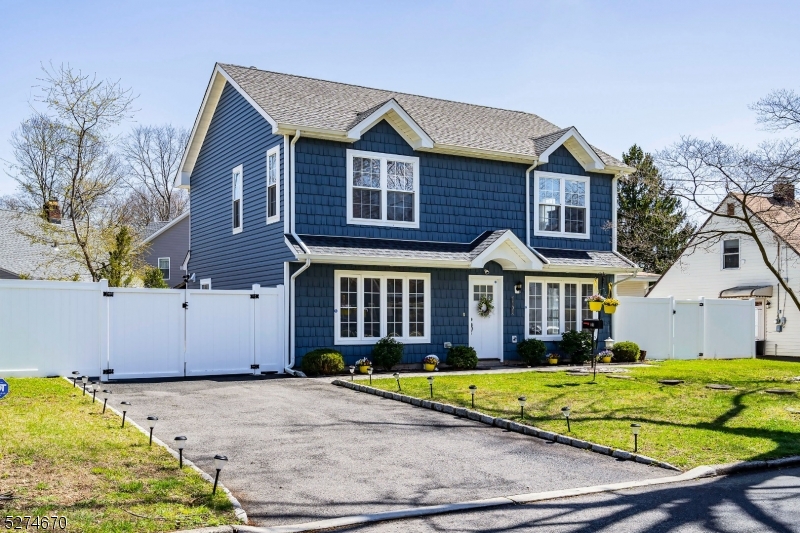 Rahway City, New Jersey, 07065, United States, 4 Bedrooms Bedrooms, ,2 BathroomsBathrooms,Residential,For Sale,1892652