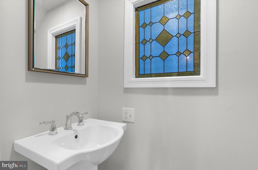 Chestertown, Maryland, 21620, United States, 5 Bedrooms Bedrooms, ,5 BathroomsBathrooms,Residential,For Sale,1988970