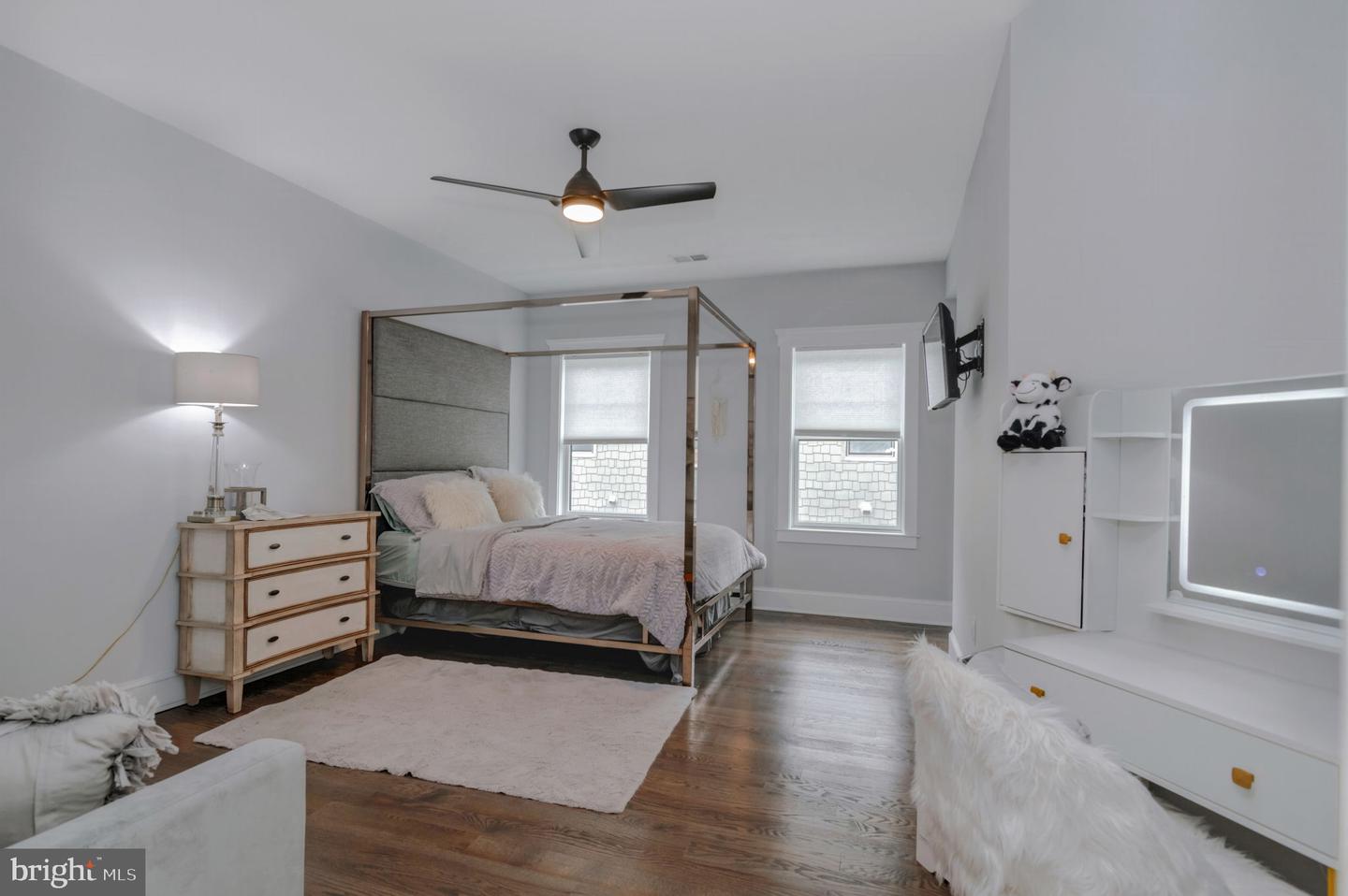 Fairfax, Virginia, 22030, United States, 6 Bedrooms Bedrooms, ,7 BathroomsBathrooms,Residential,For Sale,1997396