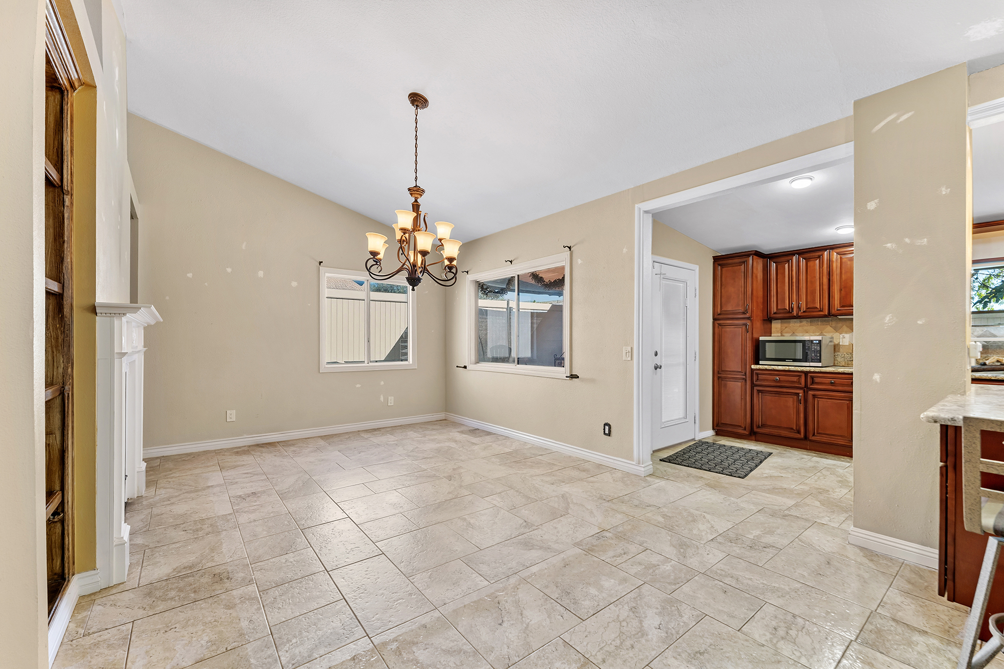 Banning, California, 92220, United States, 4 Bedrooms Bedrooms, ,2 BathroomsBathrooms,Residential,For Sale,1983509