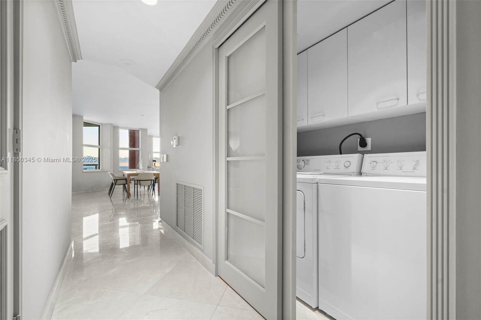 Fort Lauderdale, Florida, 33305, United States, 2 Bedrooms Bedrooms, ,3 BathroomsBathrooms,Residential,For Sale,1907787