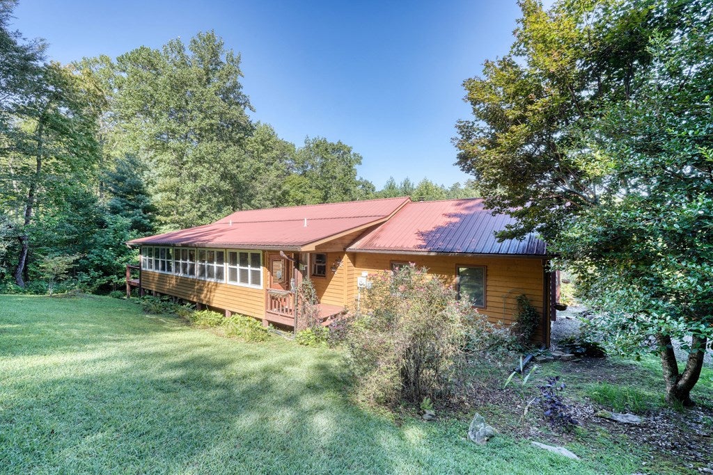 Blairsville, Georgia, 30512, United States, 2 Bedrooms Bedrooms, ,2 BathroomsBathrooms,Residential,For Sale,1932142