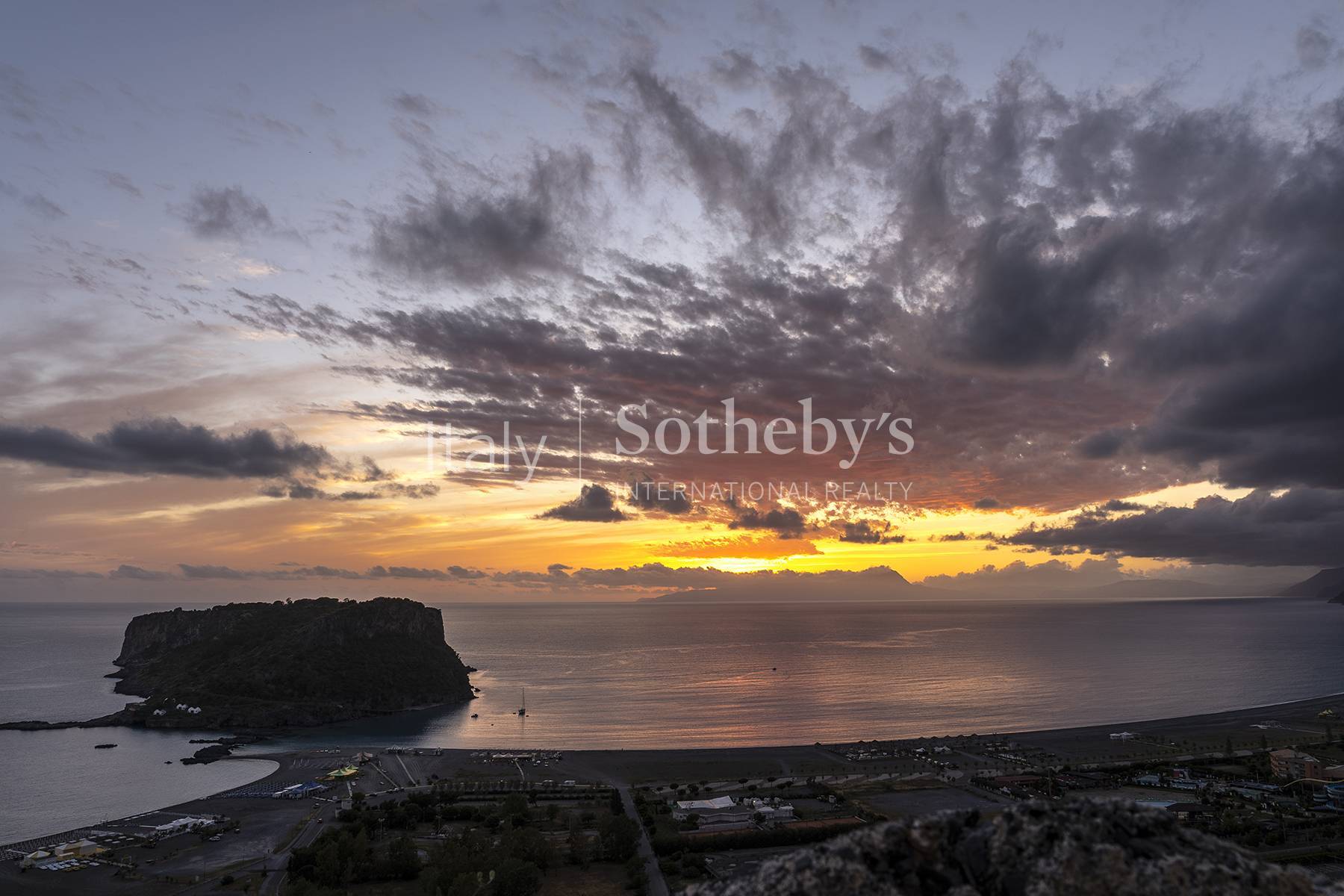 Norman fortress on the sea of Calabria - 物件實景