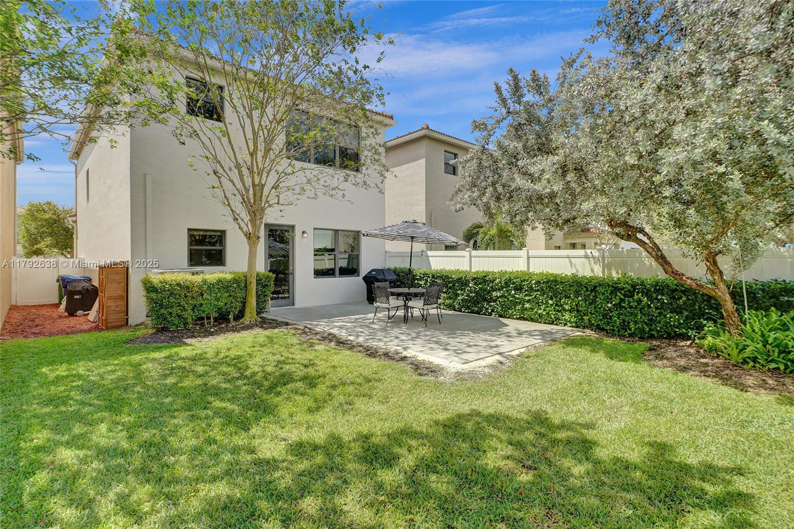 Miami, Florida, 33179, United States, 3 Bedrooms Bedrooms, ,3 BathroomsBathrooms,Residential,For Sale,1787670
