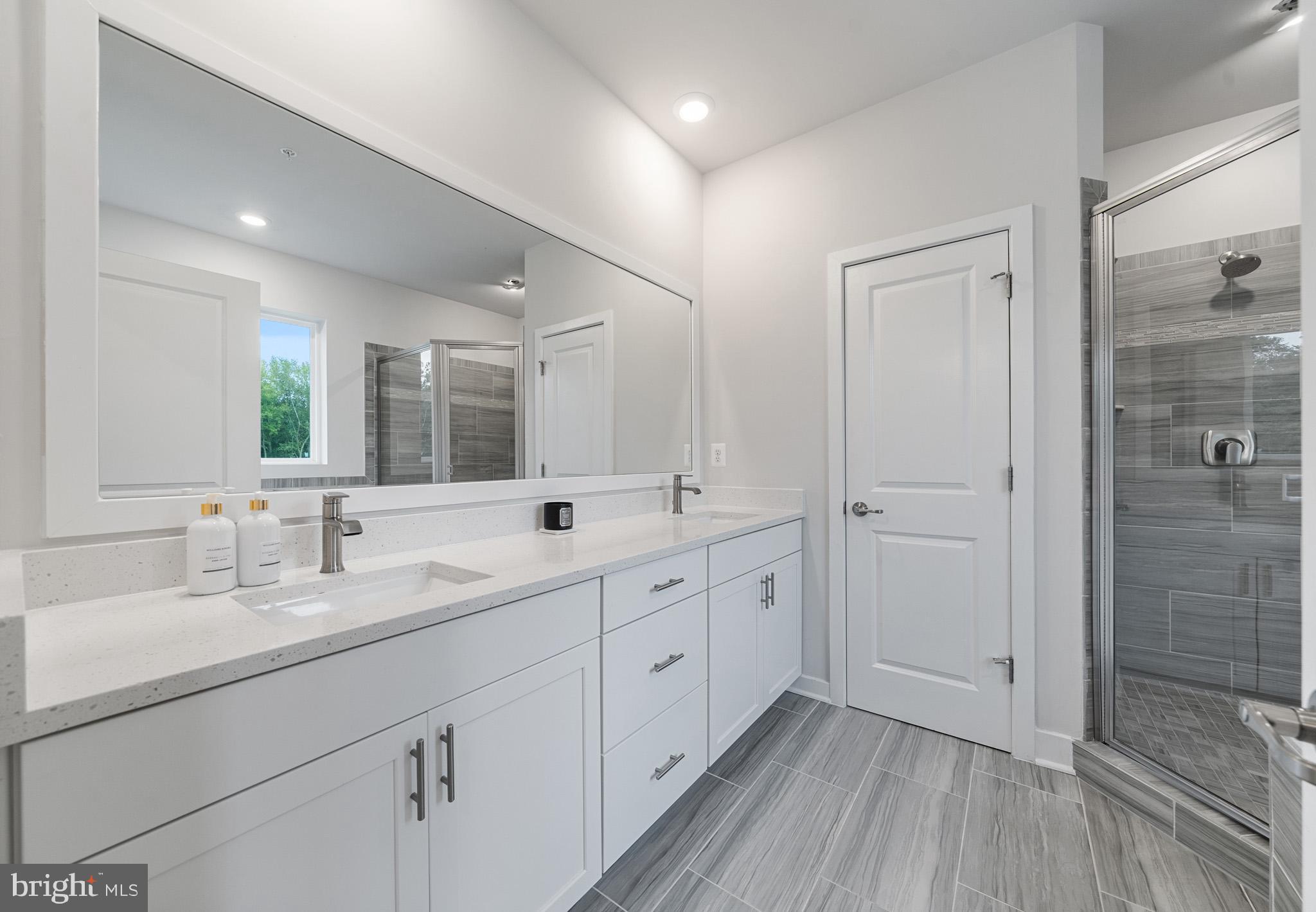 White Plains, Maryland, 20695, United States, 5 Bedrooms Bedrooms, ,5 BathroomsBathrooms,Residential,For Sale,1921773