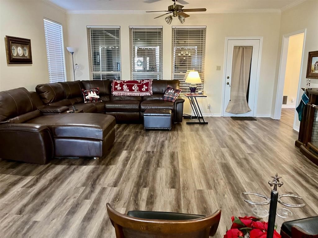 Mineola, Texas, 75771, United States, 3 Bedrooms Bedrooms, ,3 BathroomsBathrooms,Residential,For Sale,2005685