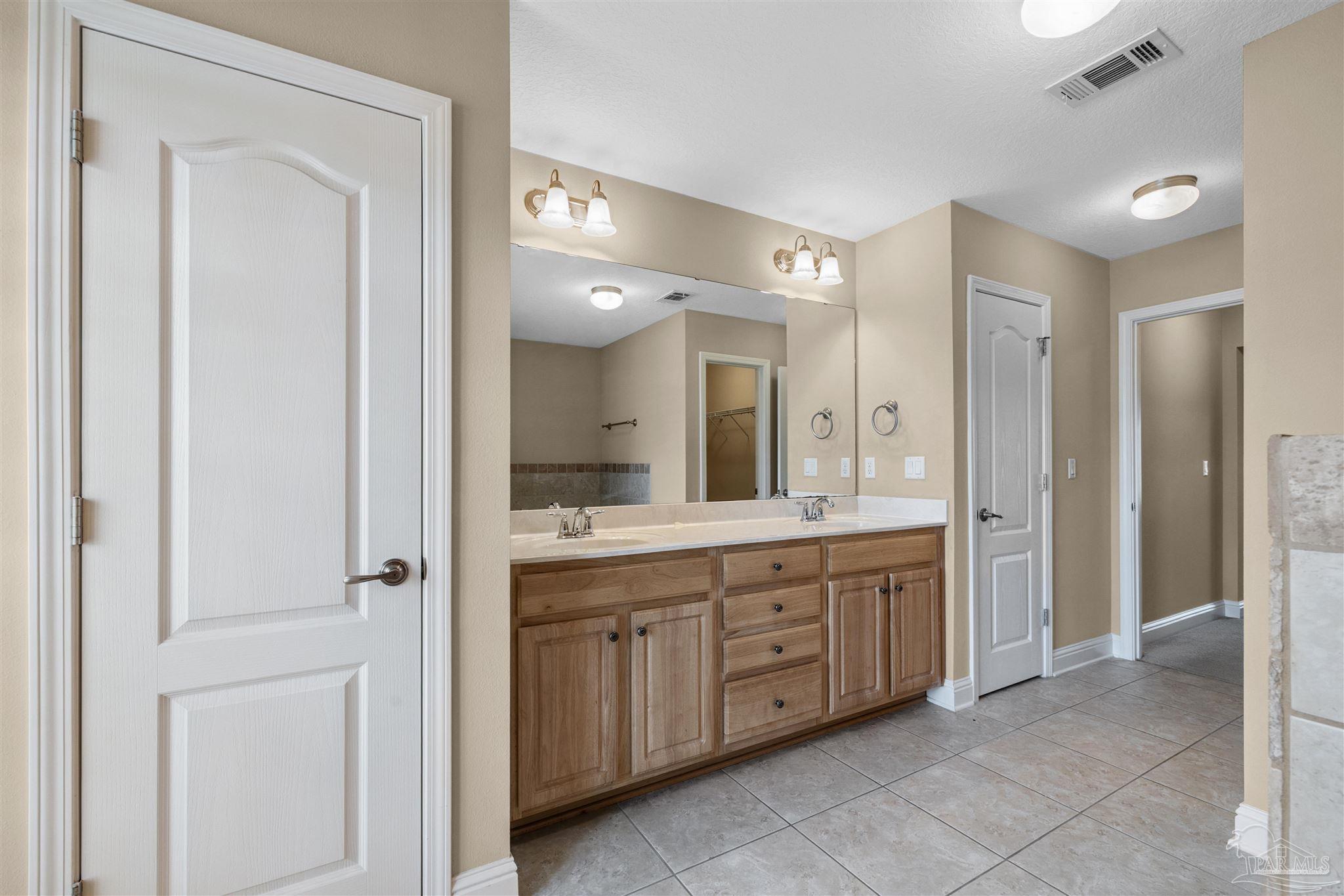 Navarre, Florida, 32566, United States, 4 Bedrooms Bedrooms, ,3 BathroomsBathrooms,Residential,For Sale,1892074