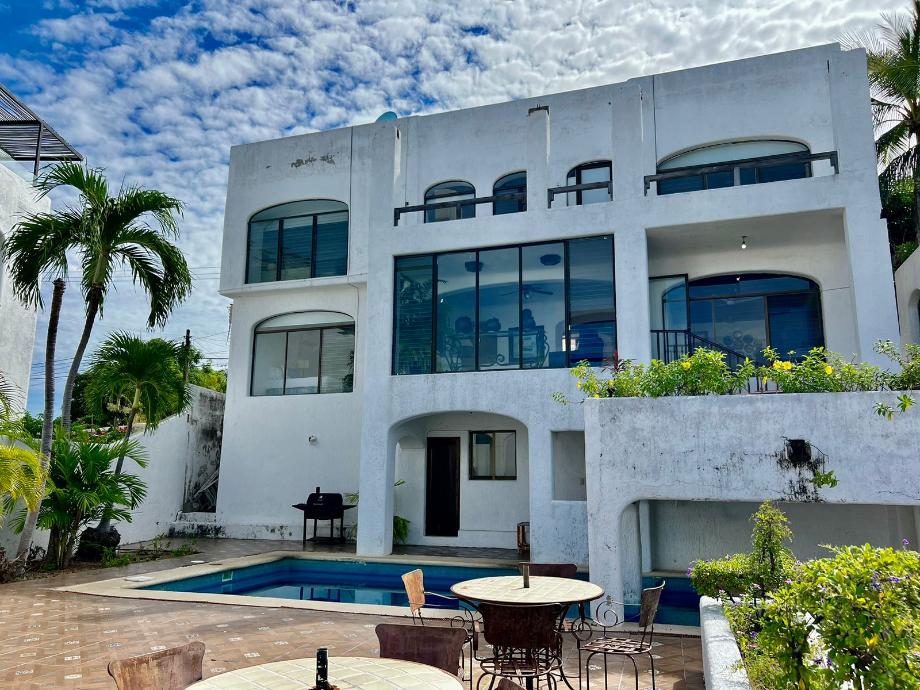 Calle de los riscos, Manzanillo, Colima, 28867, Mexico, 3 Bedrooms Bedrooms, ,3 BathroomsBathrooms,Residential,For Sale,Calle de los riscos,1416641