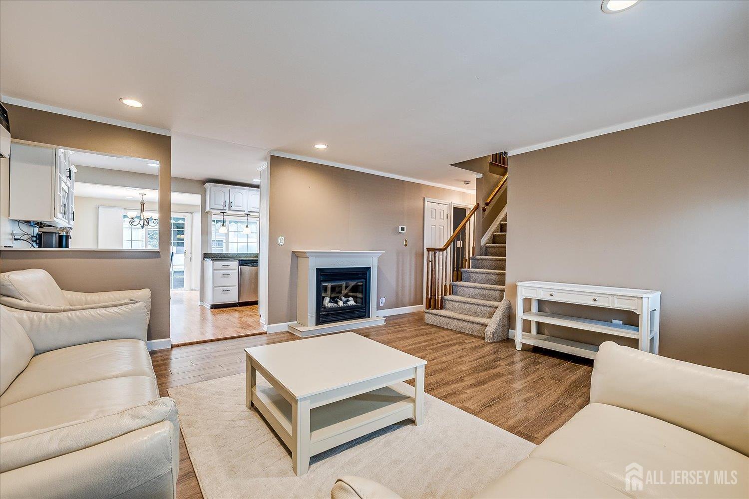 Carteret, New Jersey, 07008, United States, 4 Bedrooms Bedrooms, ,2 BathroomsBathrooms,Residential,For Sale,1981641