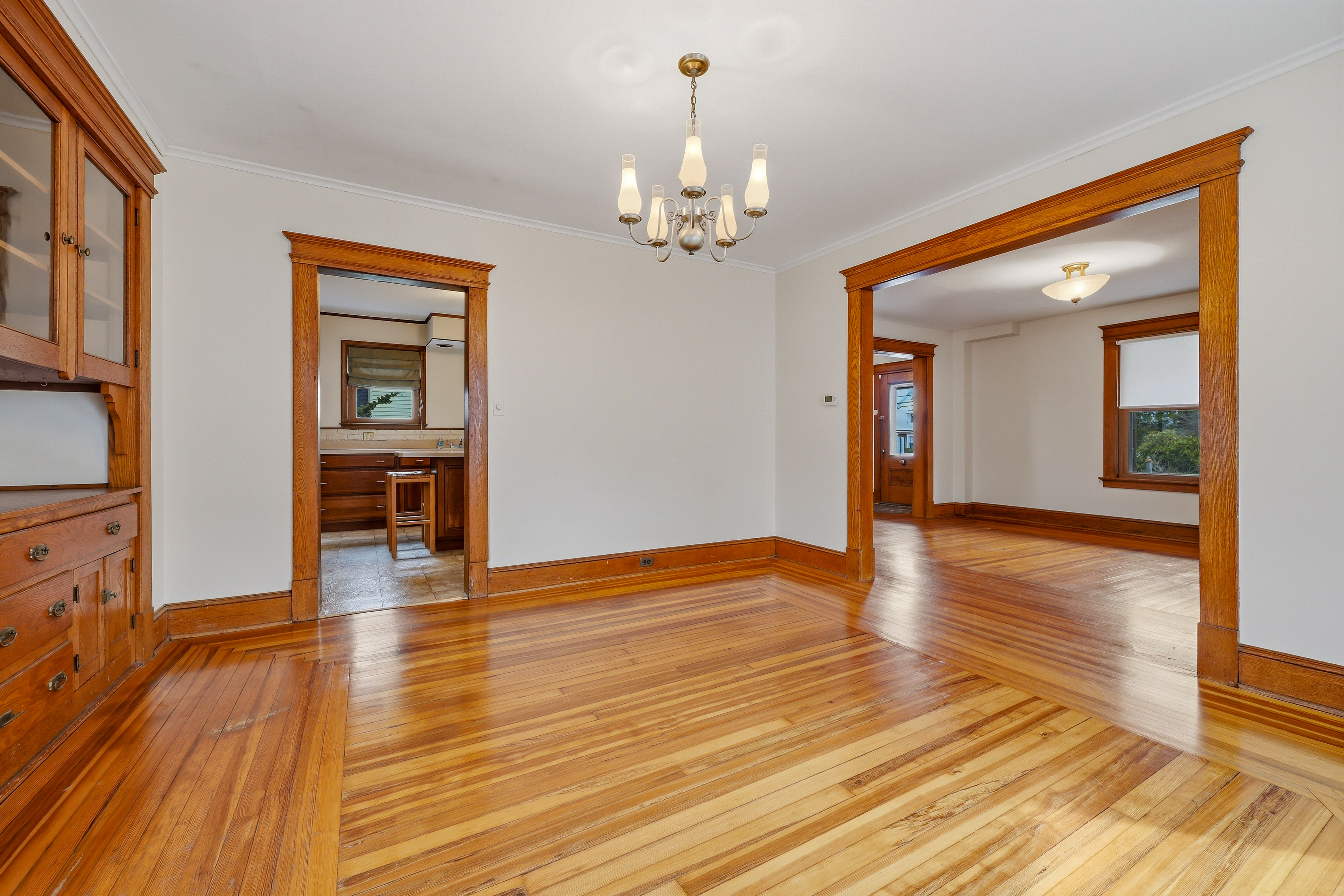  A Classic 1913 Colonial Set in the South Farms Area - 物件實景