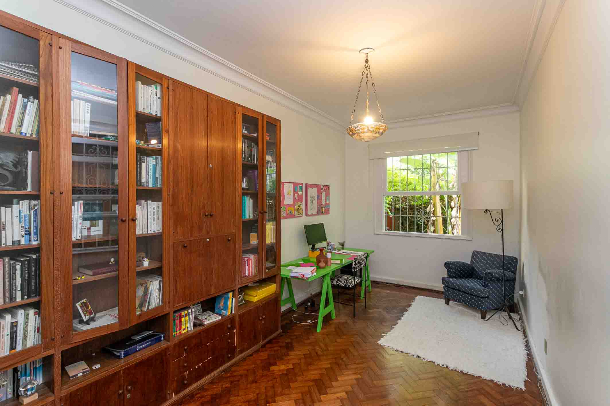  Spacious residence on a quiet street with landscaped garden - 物件實景