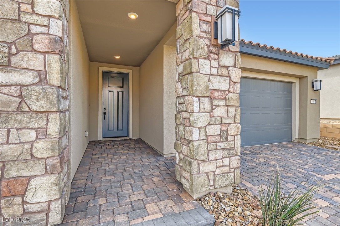 Henderson, Nevada, 89011, United States, 3 Bedrooms Bedrooms, ,2 BathroomsBathrooms,Residential,For Sale,1912412