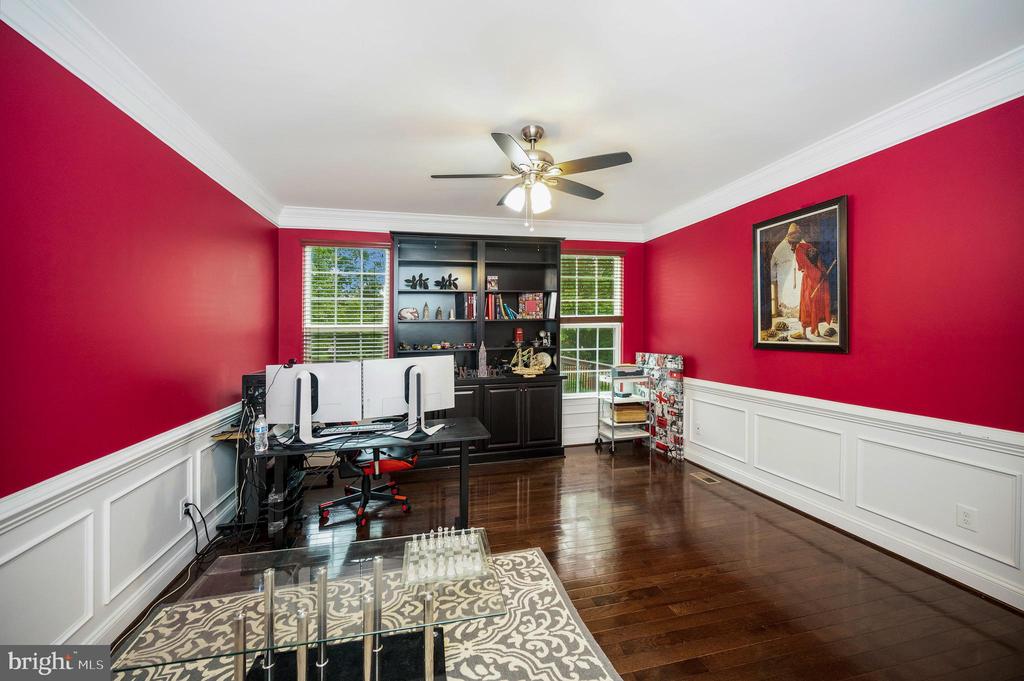 Woodbridge, Virginia, 22193, United States, 6 Bedrooms Bedrooms, ,6 BathroomsBathrooms,Residential,For Sale,1919107