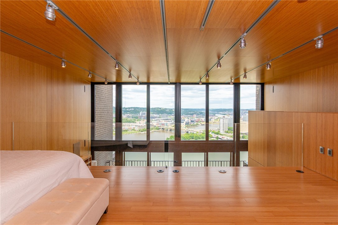 Pittsburgh, Pennsylvania, 15211, United States, 1 Bedroom Bedrooms, ,2 BathroomsBathrooms,Residential,For Sale,1981120