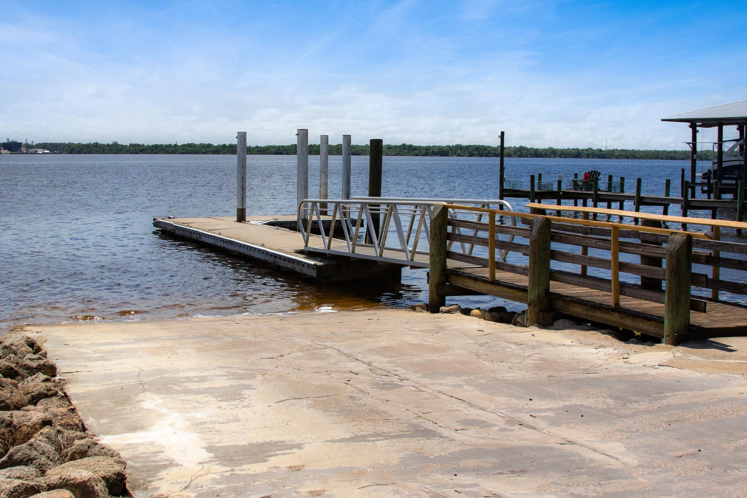 East Palatka, Florida, 32131, United States, 3 Bedrooms Bedrooms, ,2 BathroomsBathrooms,Residential,For Sale,1983358