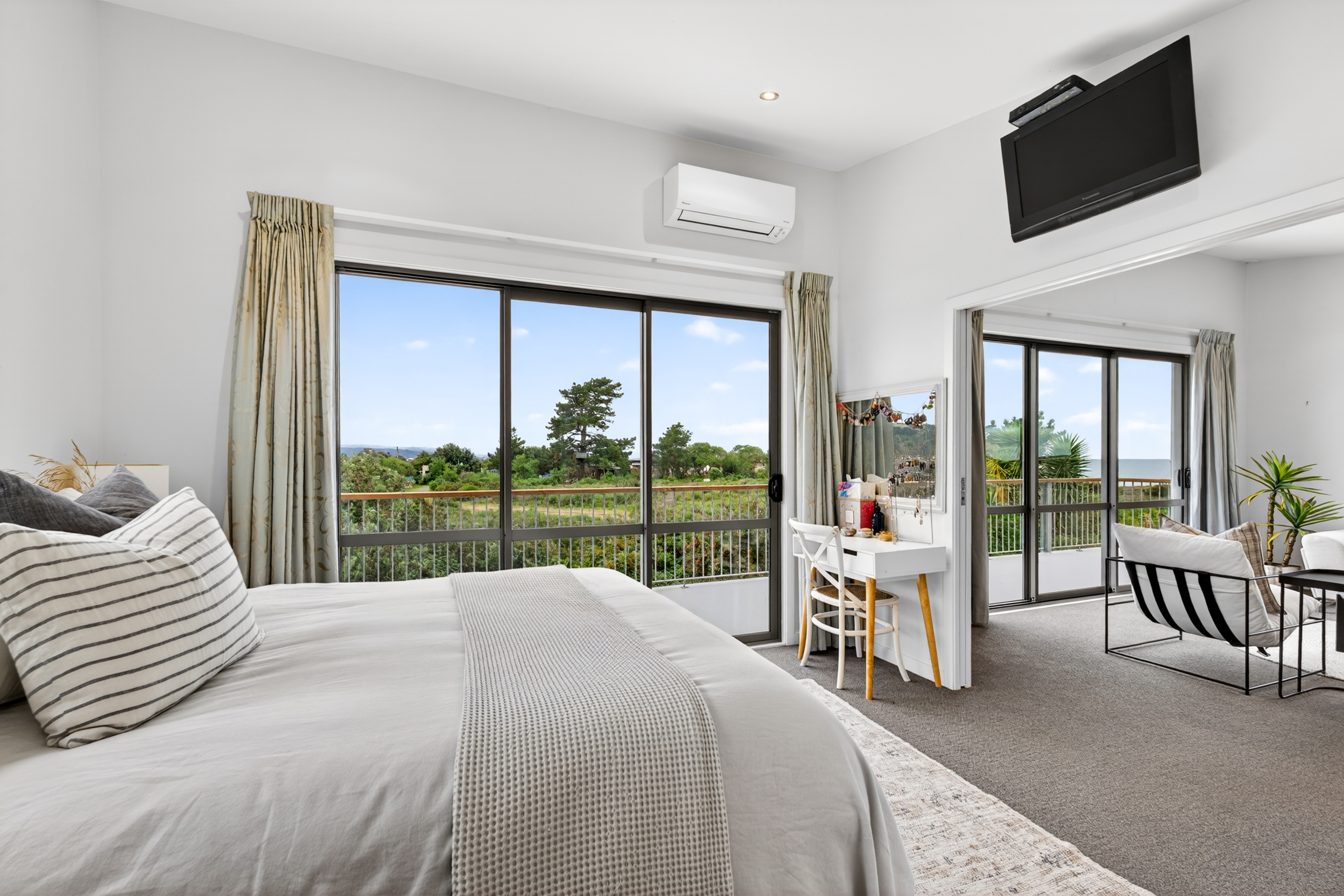  11 Mer Place, Bay View, Napier, Hawke