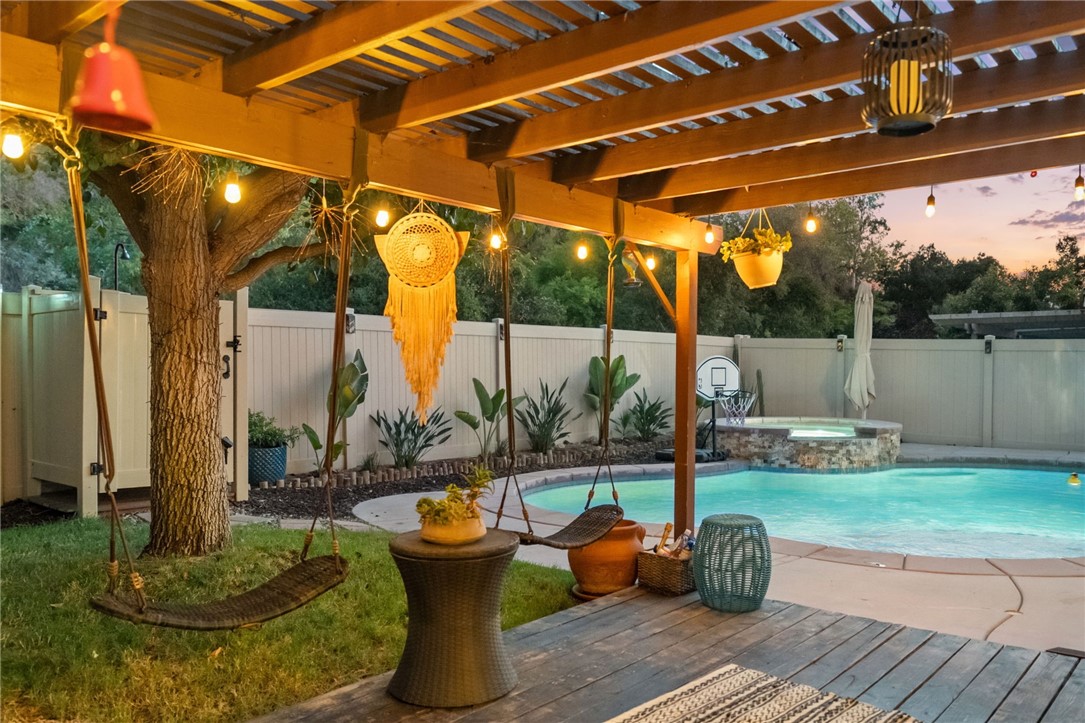 Temecula, California, 92592, United States, 3 Bedrooms Bedrooms, ,3 BathroomsBathrooms,Residential,For Sale,1927855