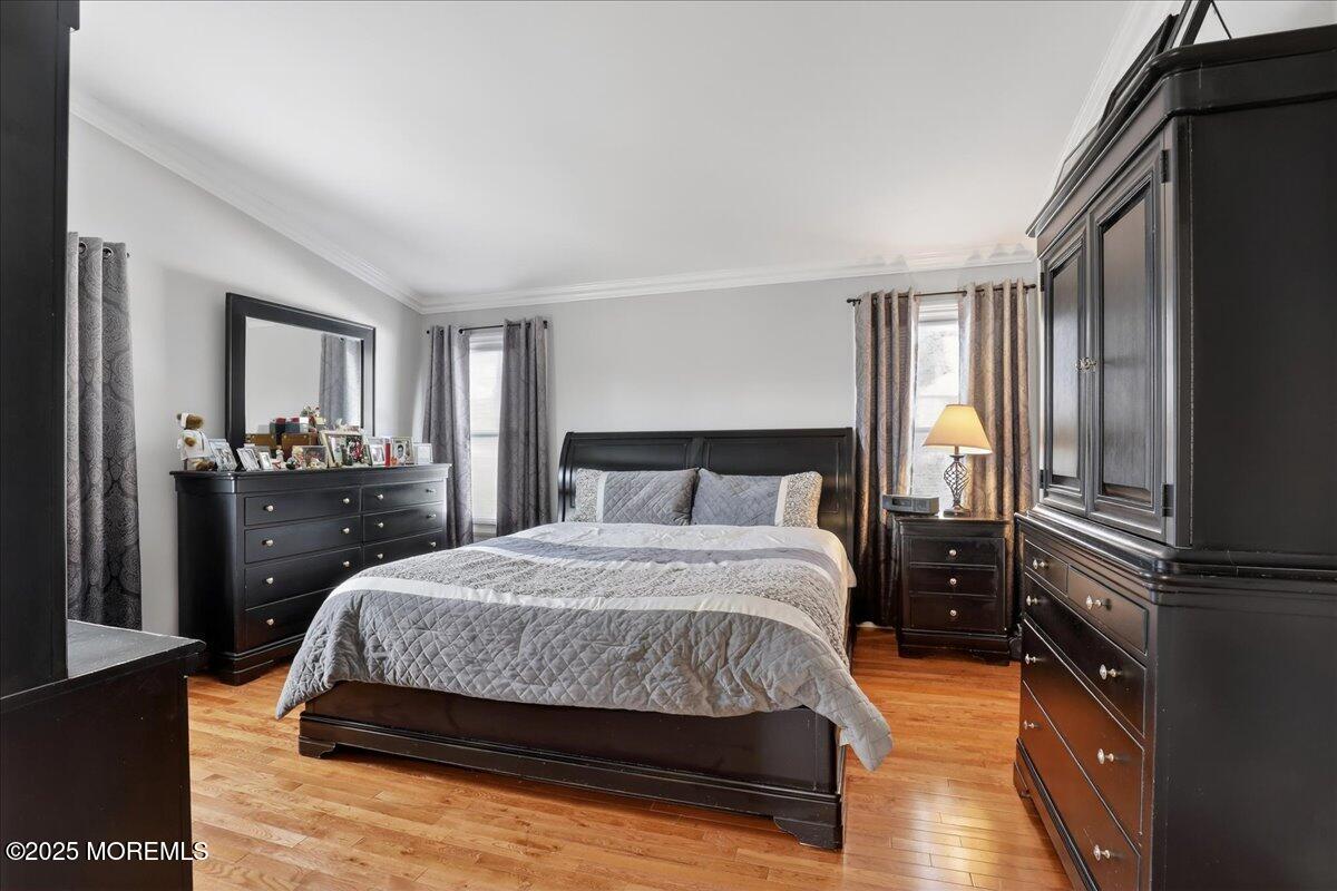 Howell, New Jersey, 07731, United States, 4 Bedrooms Bedrooms, ,3 BathroomsBathrooms,Residential,For Sale,2005606