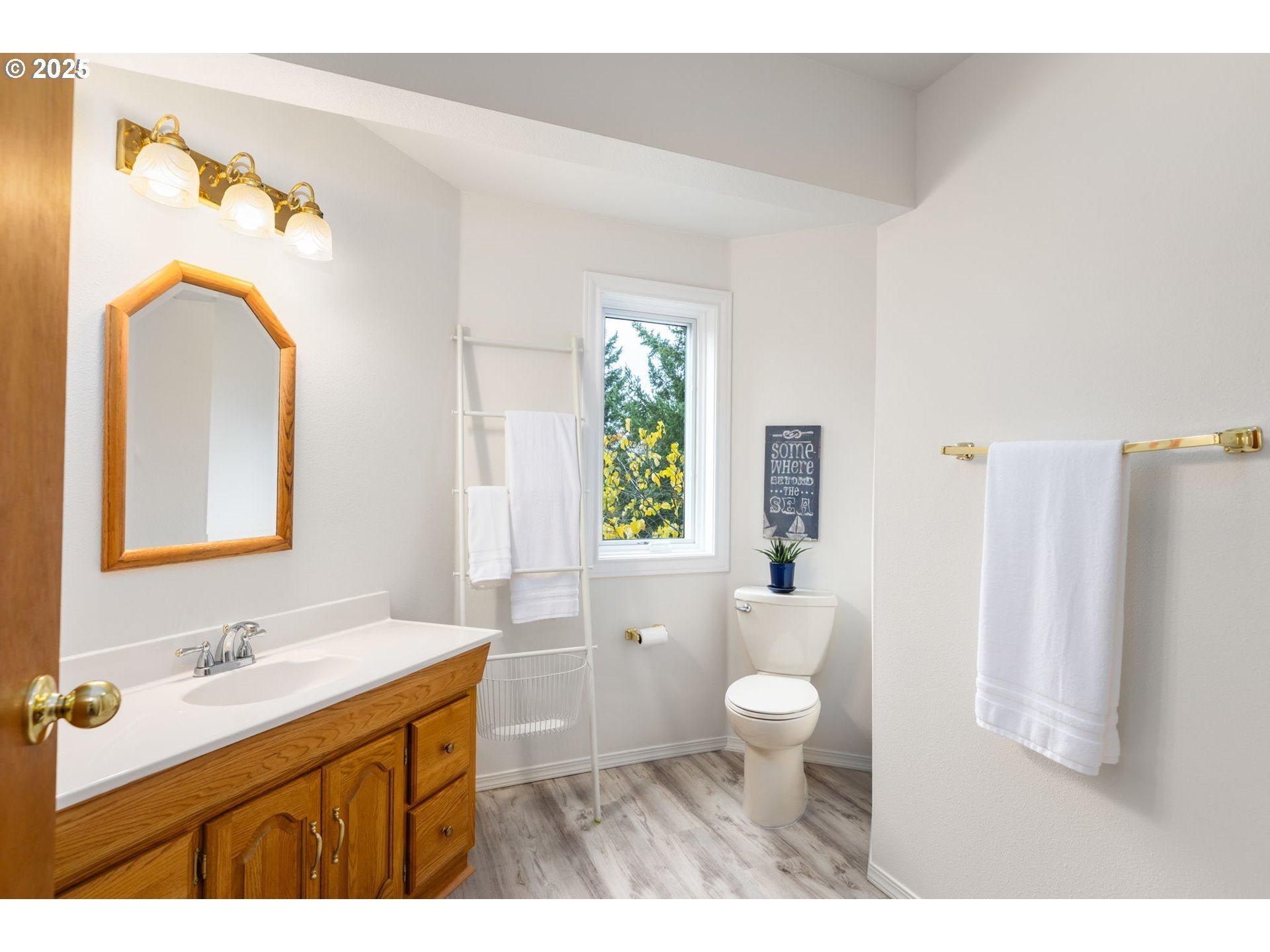 Happy Valley, Oregon, 97086, United States, 3 Bedrooms Bedrooms, ,4 BathroomsBathrooms,Residential,For Sale,1990937