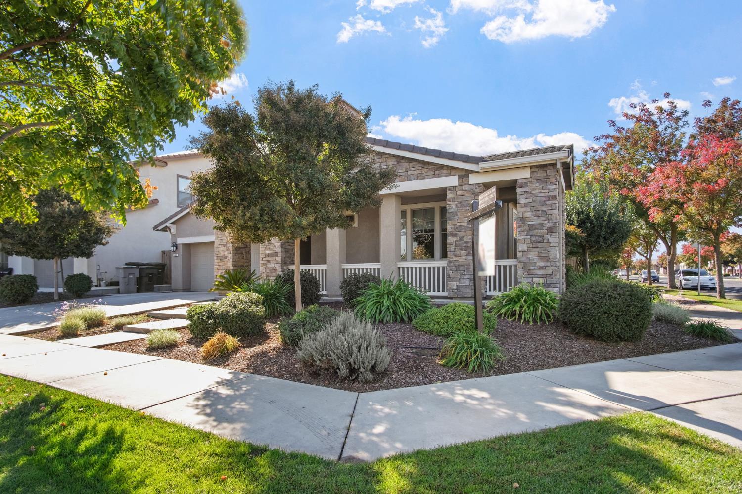 Oakdale, California, 95361, United States, 3 Bedrooms Bedrooms, ,2 BathroomsBathrooms,Residential,For Sale,1985752