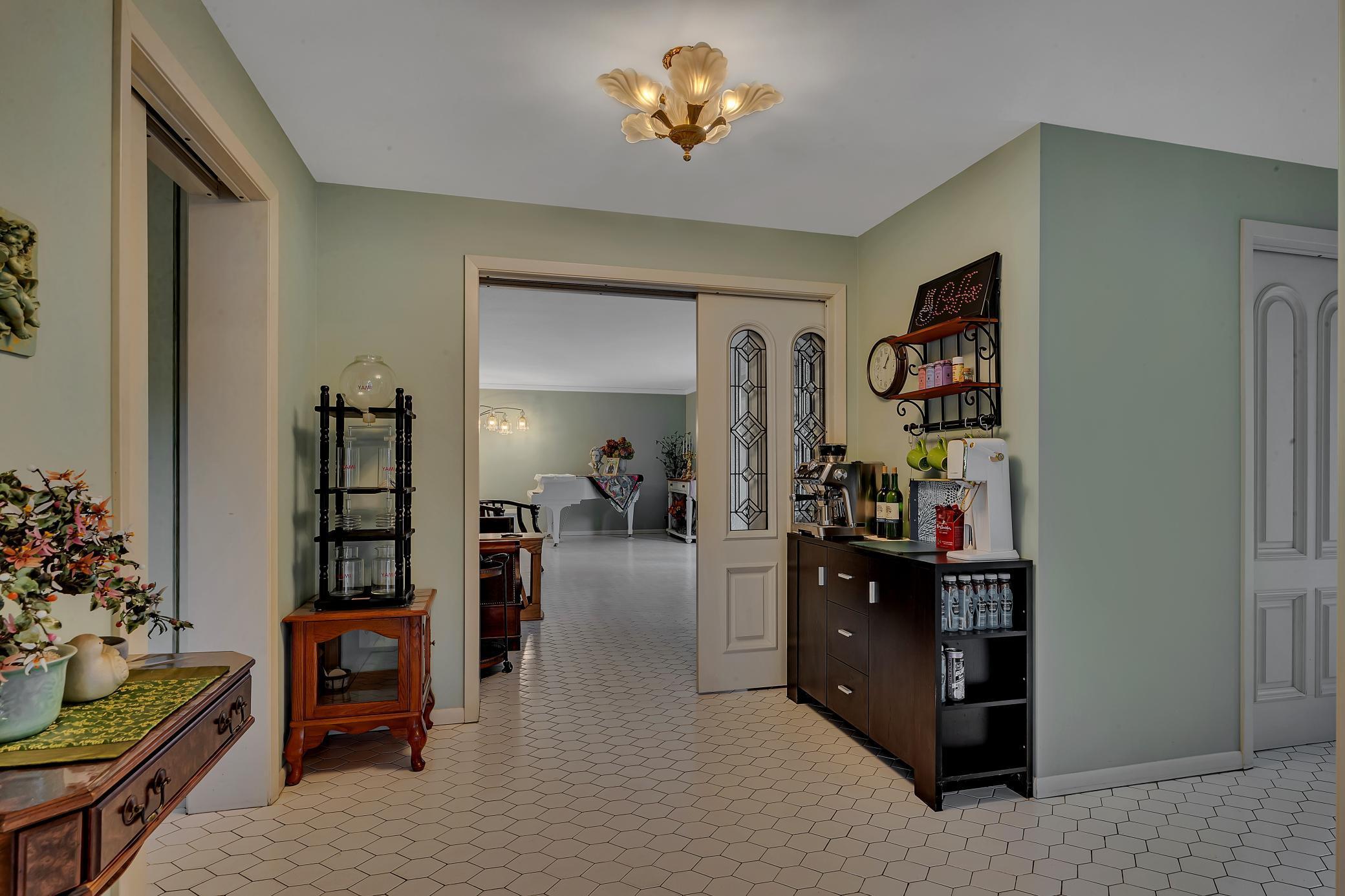 Saint Cloud, Minnesota, 56304, United States, 4 Bedrooms Bedrooms, ,4 BathroomsBathrooms,Residential,For Sale,1836908
