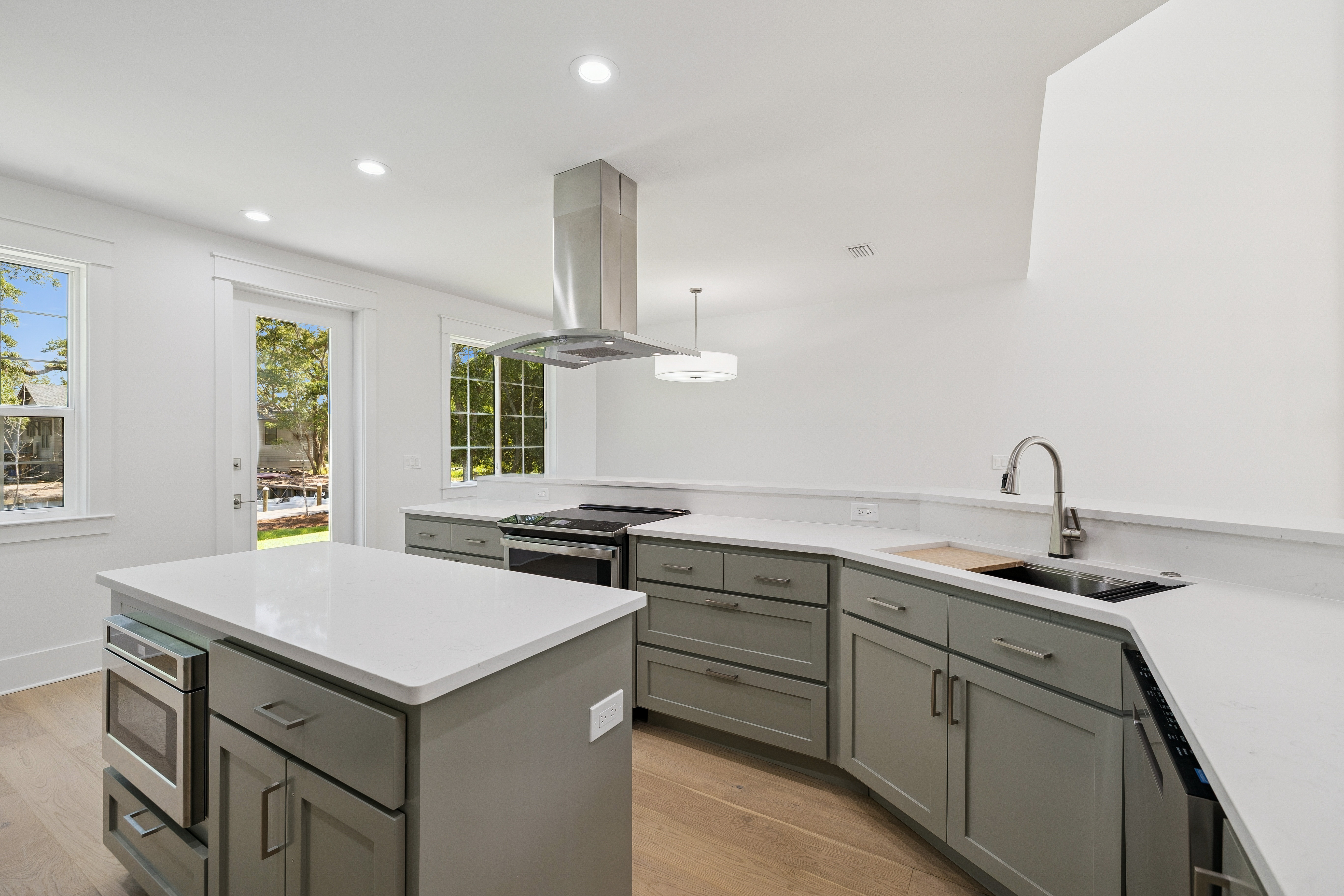  Bayfront South Walton Homes With Expansive Views & Premium Finishes - 物件實景