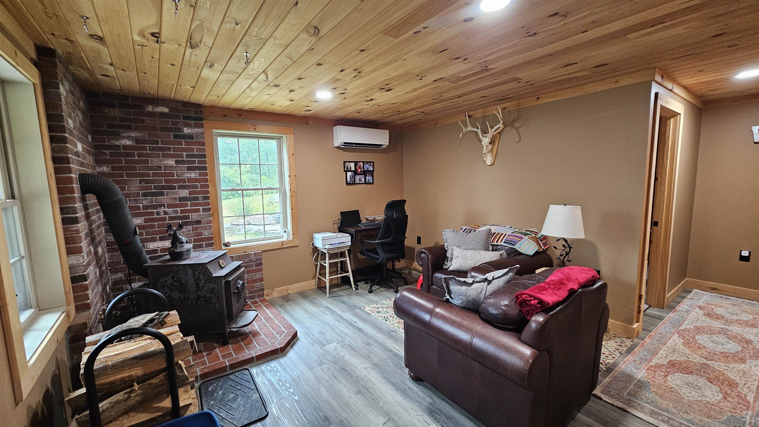 Bradford, New Hampshire, 03221, United States, 3 Bedrooms Bedrooms, ,2 BathroomsBathrooms,Residential,For Sale,1903604