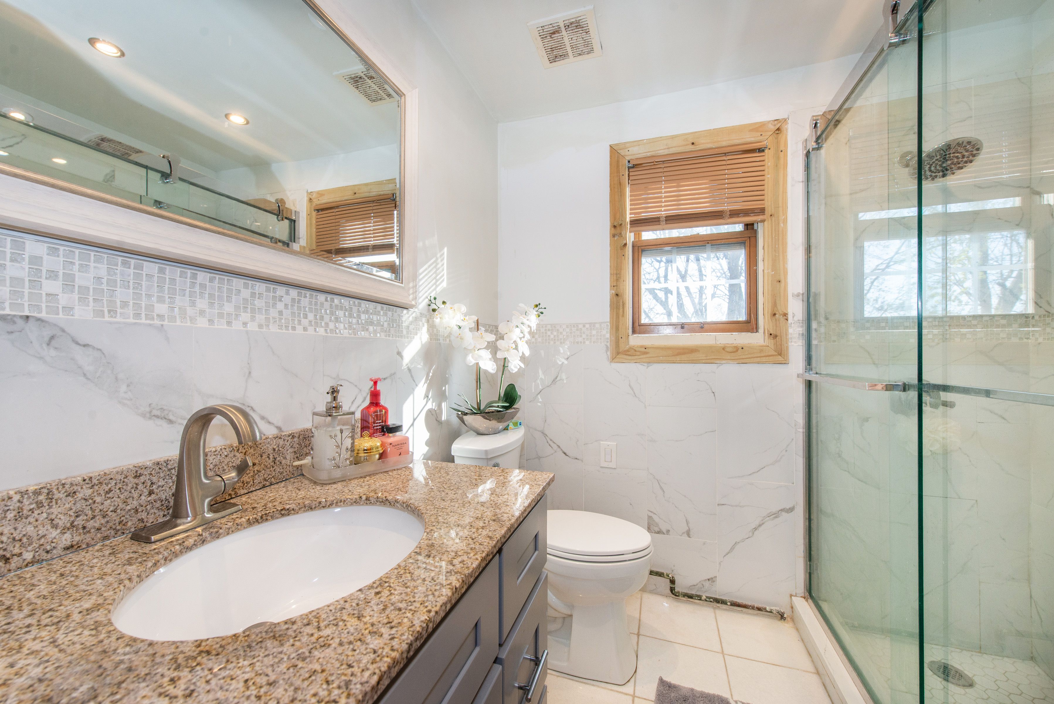 Newark City, New Jersey, 07112, United States, ,3 BathroomsBathrooms,Residential,For Sale,1982998