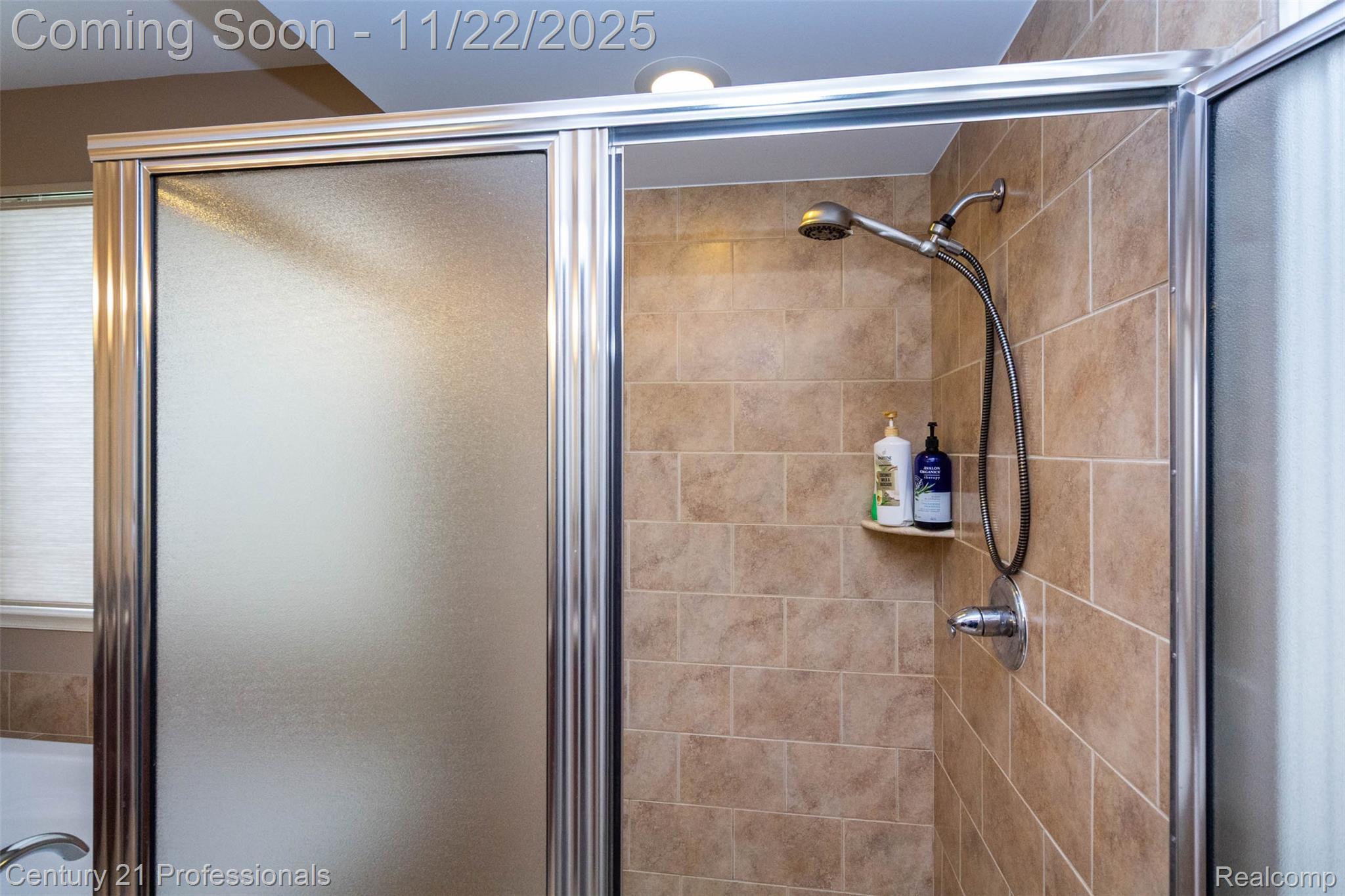 ClintonTownship, Michigan, 48038, United States, 3 Bedrooms Bedrooms, ,4 BathroomsBathrooms,Residential,For Sale,1994254