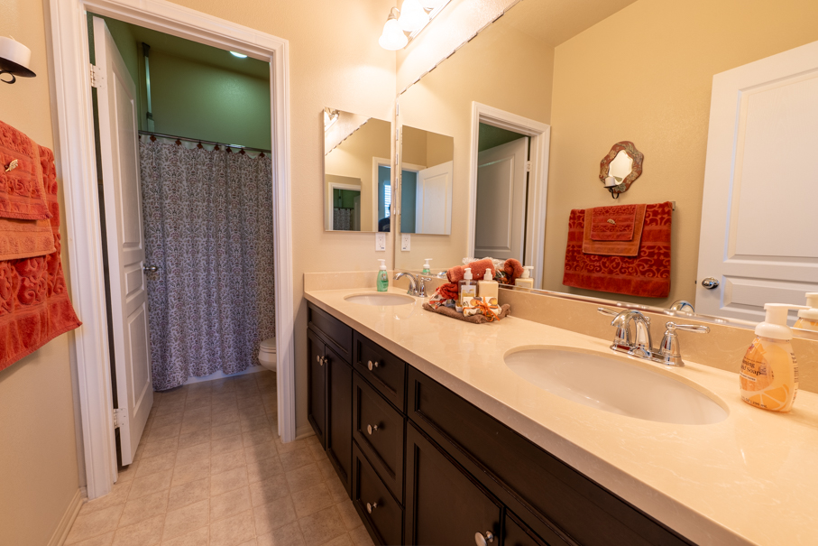 Ontario, California, 91762, United States, 3 Bedrooms Bedrooms, ,3 BathroomsBathrooms,Residential,For Sale,2013085